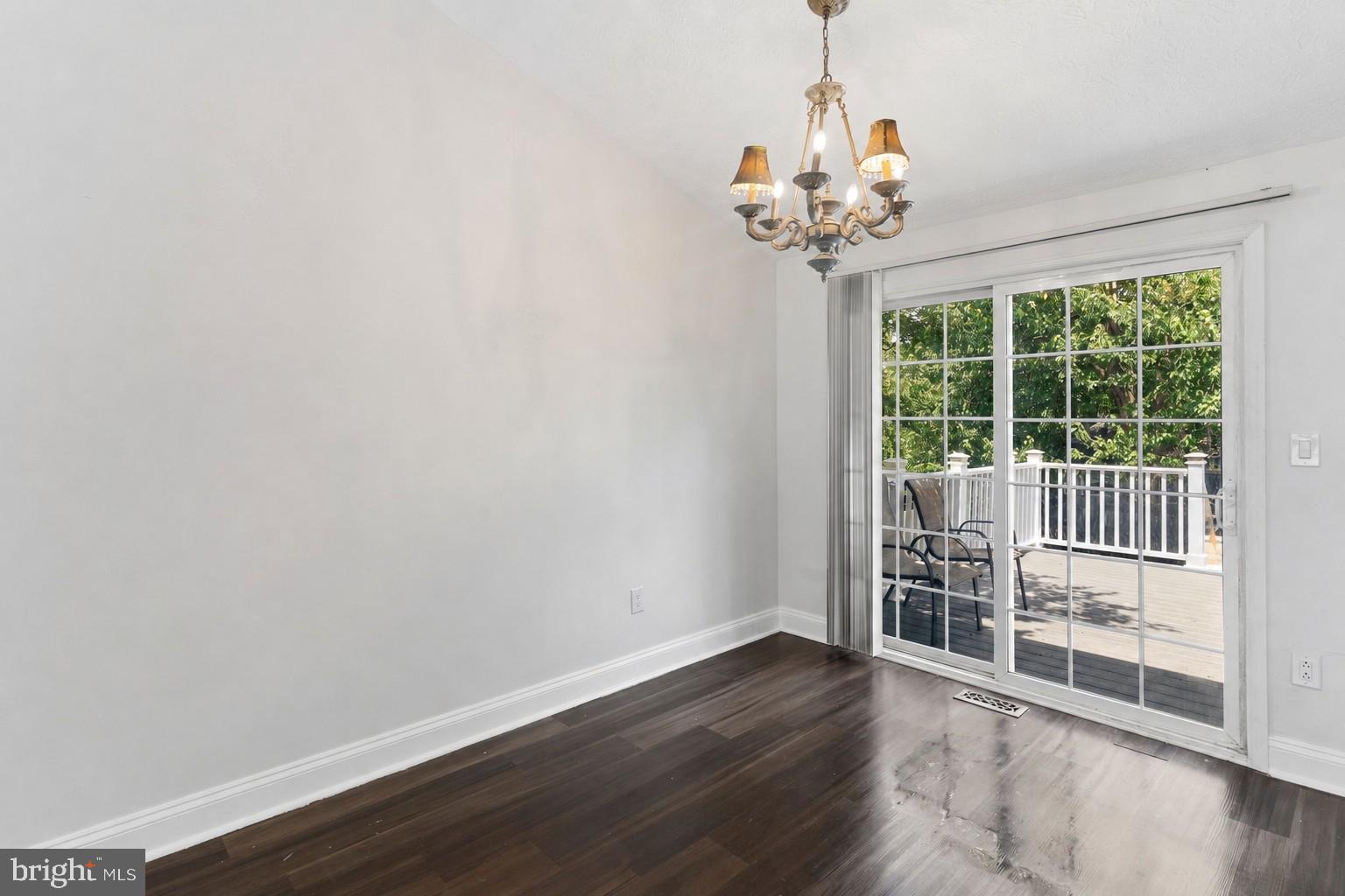 HARMANS WOODS - Residential