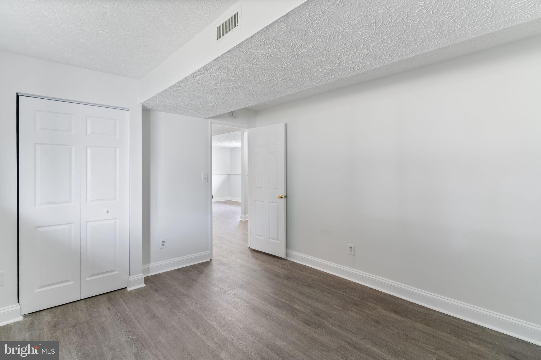 HARMANS WOODS - Residential