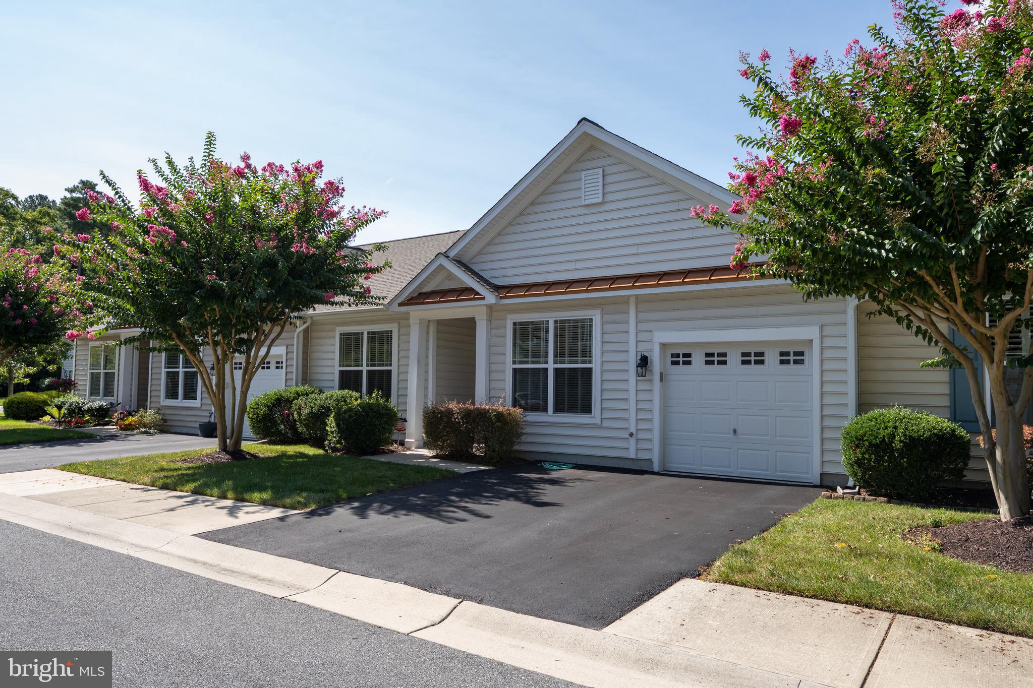 ASHLEY MANOR - Residential