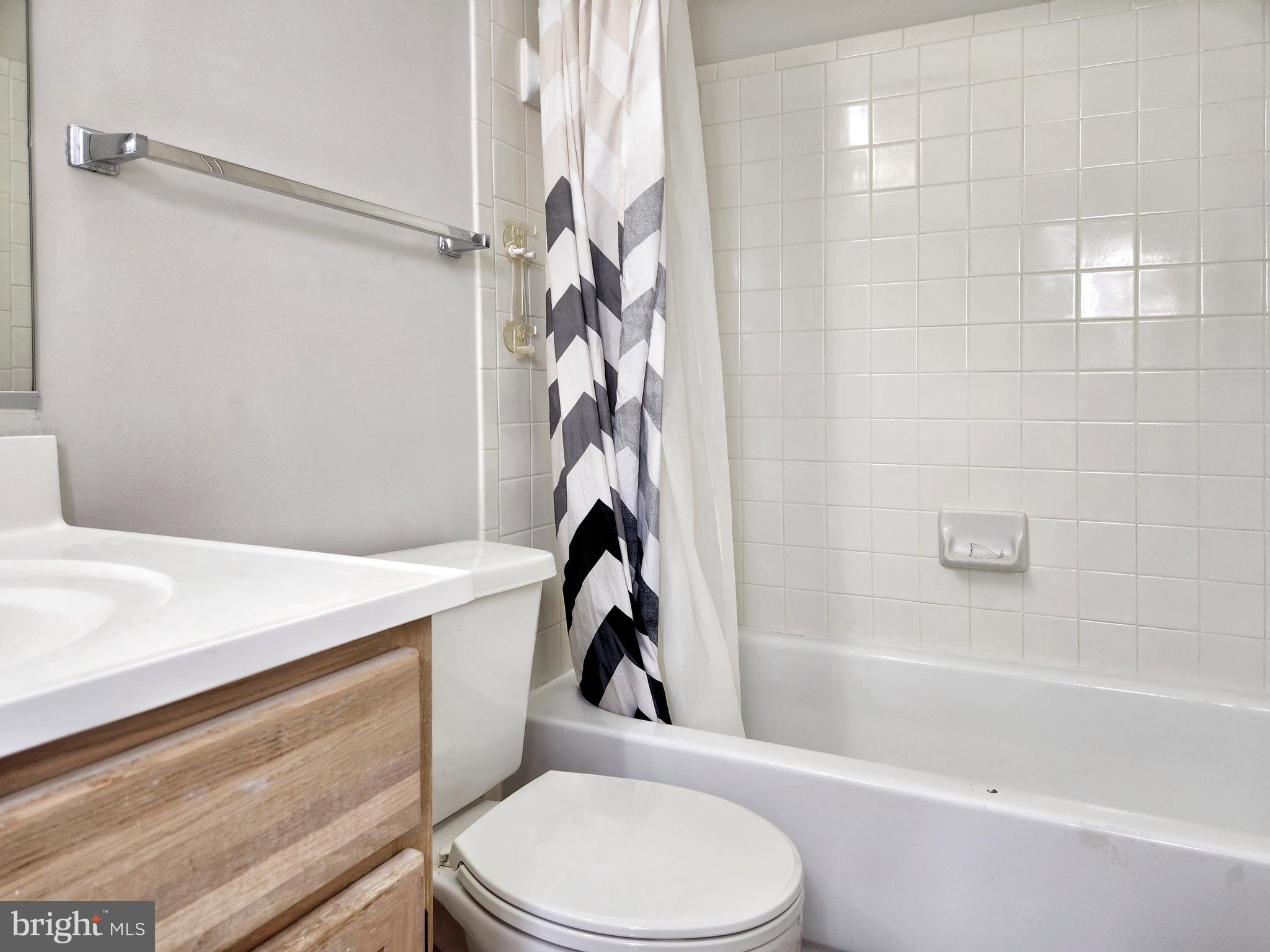 SANDERLING CONDO - Residential