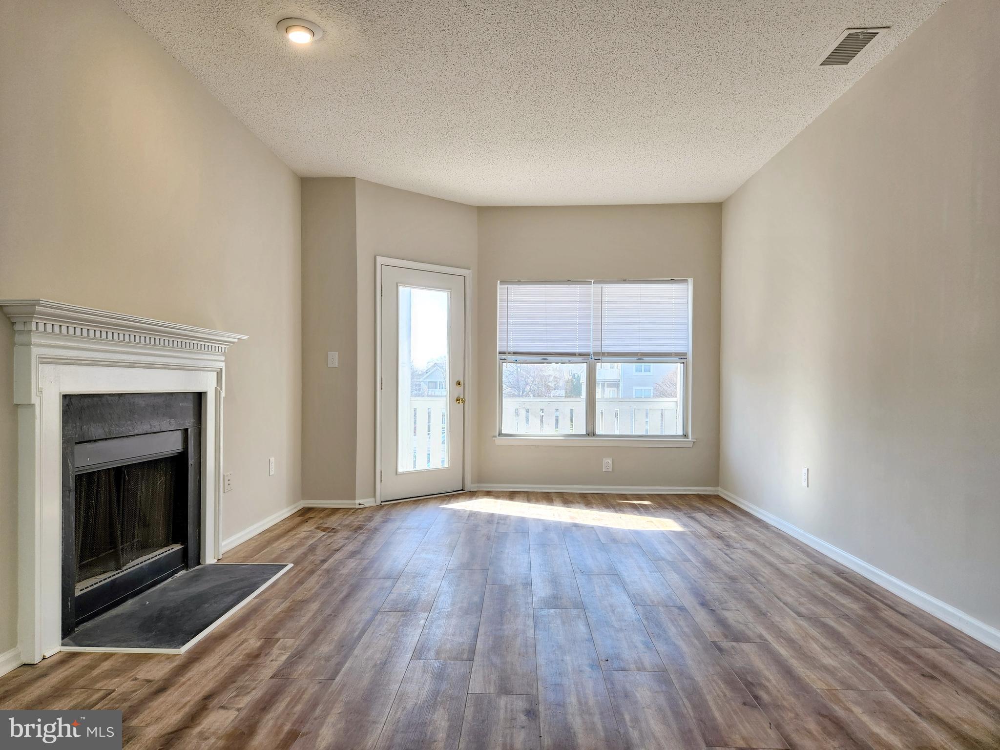 SANDERLING CONDO - Residential