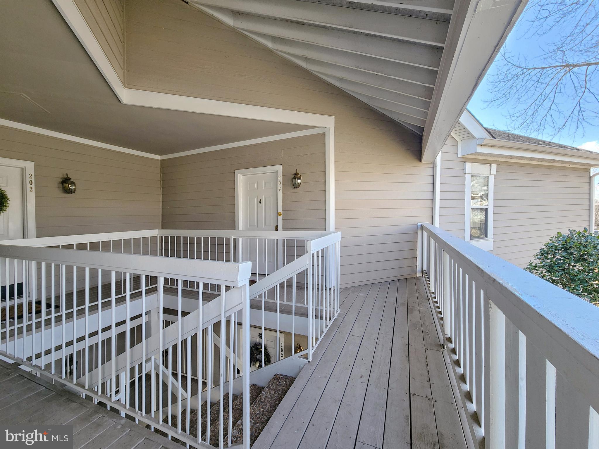 SANDERLING CONDO - Residential
