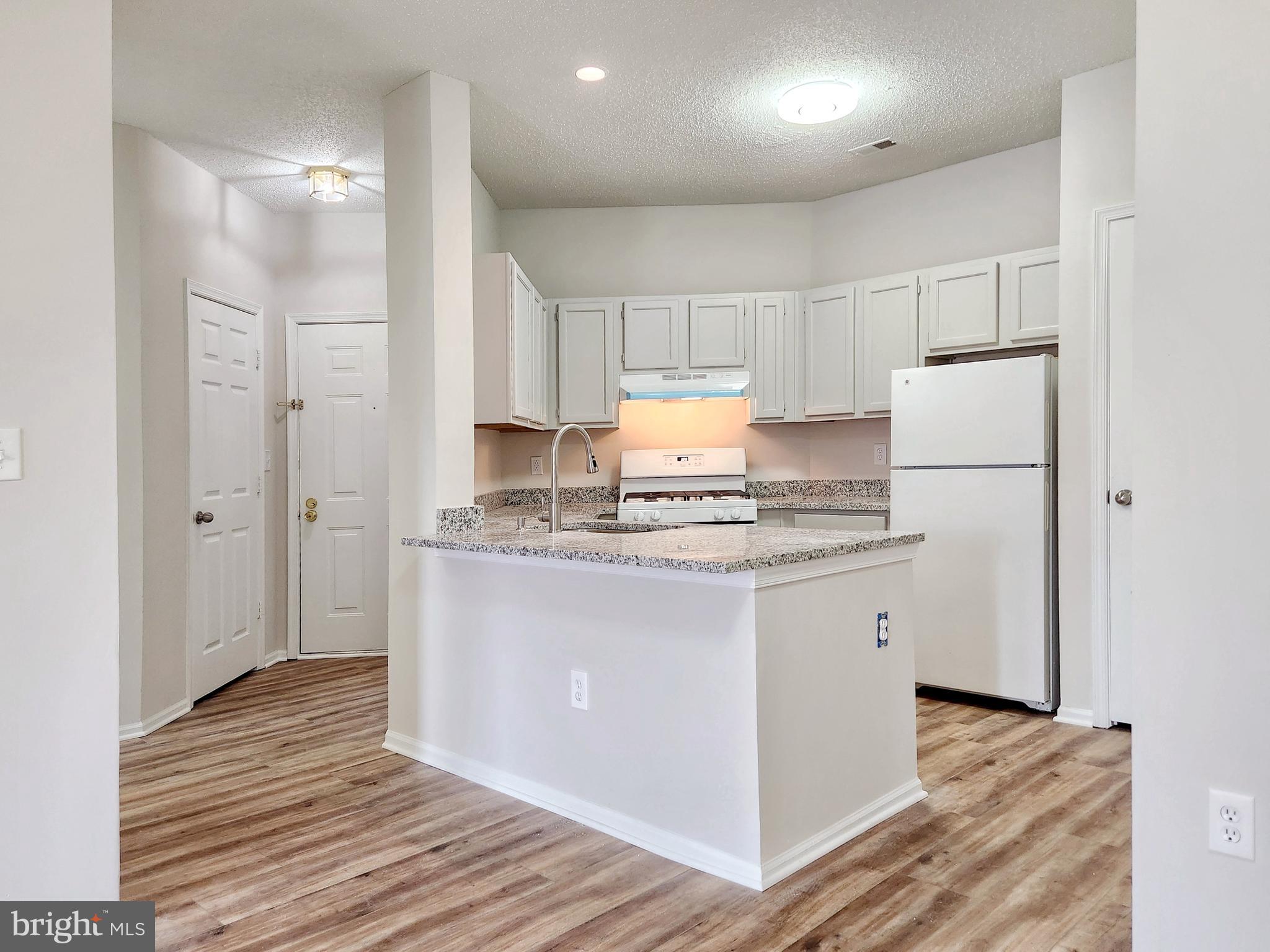 SANDERLING CONDO - Residential