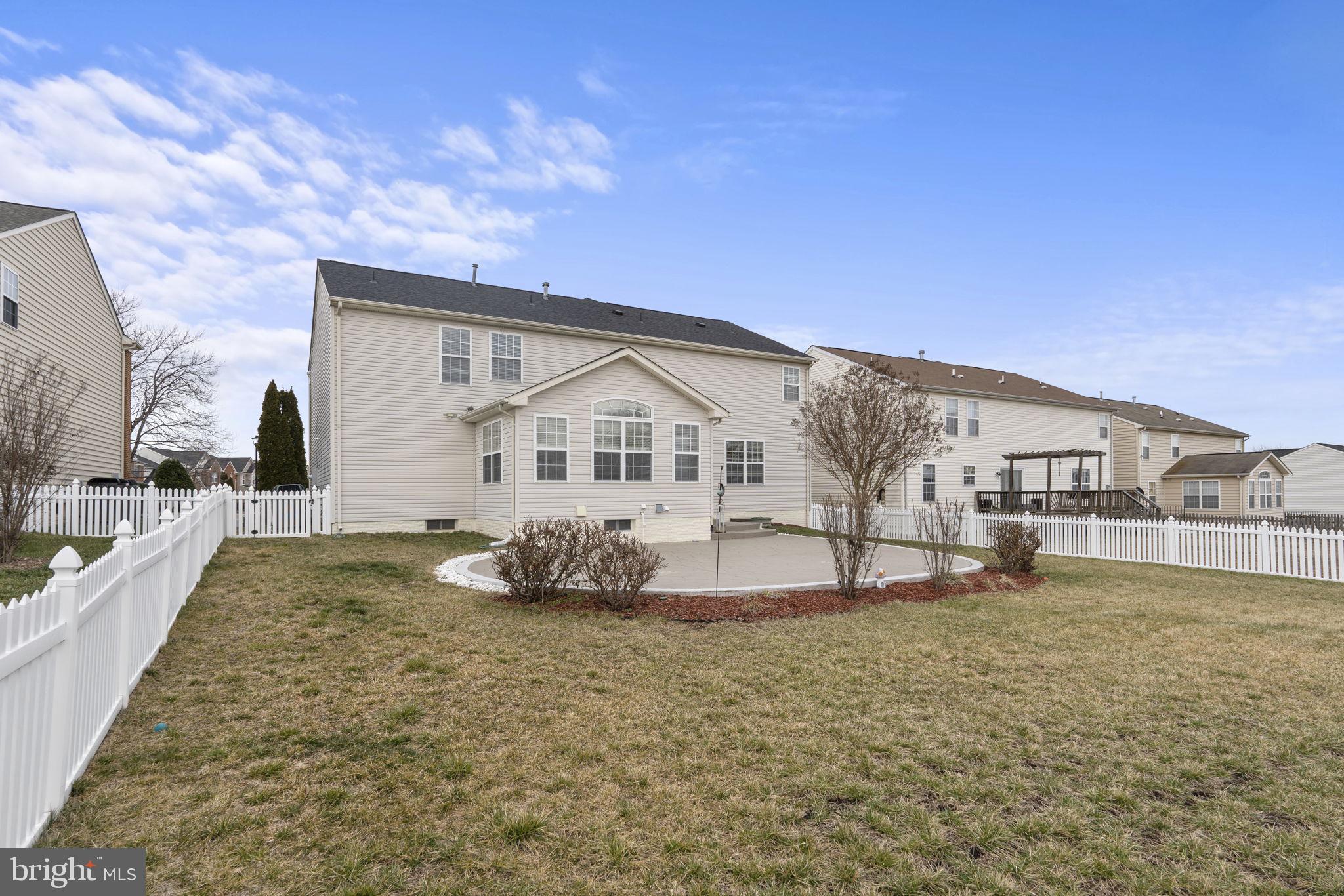 THE FALLS AT LEE'S PARKE - Residential