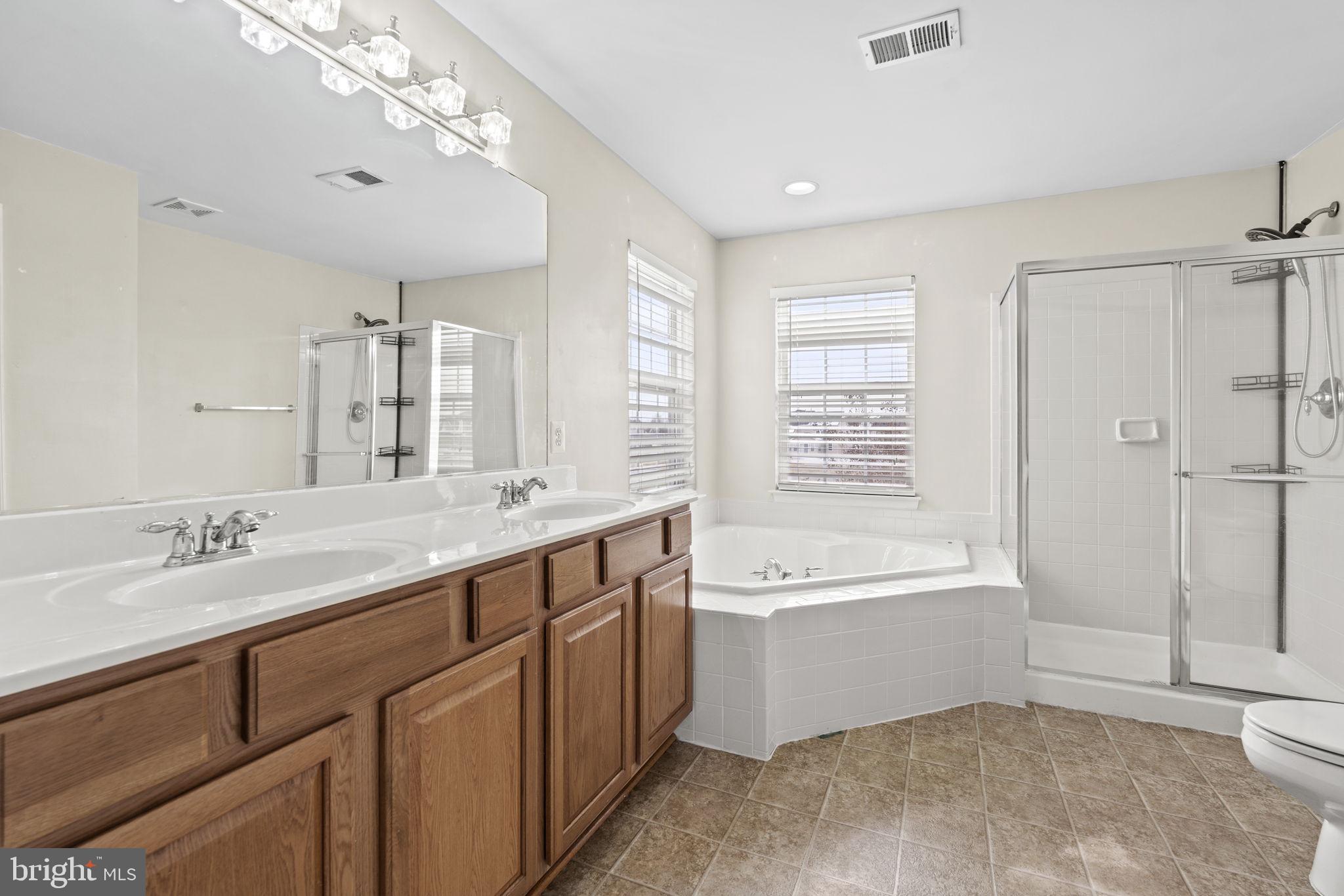 THE FALLS AT LEE'S PARKE - Residential