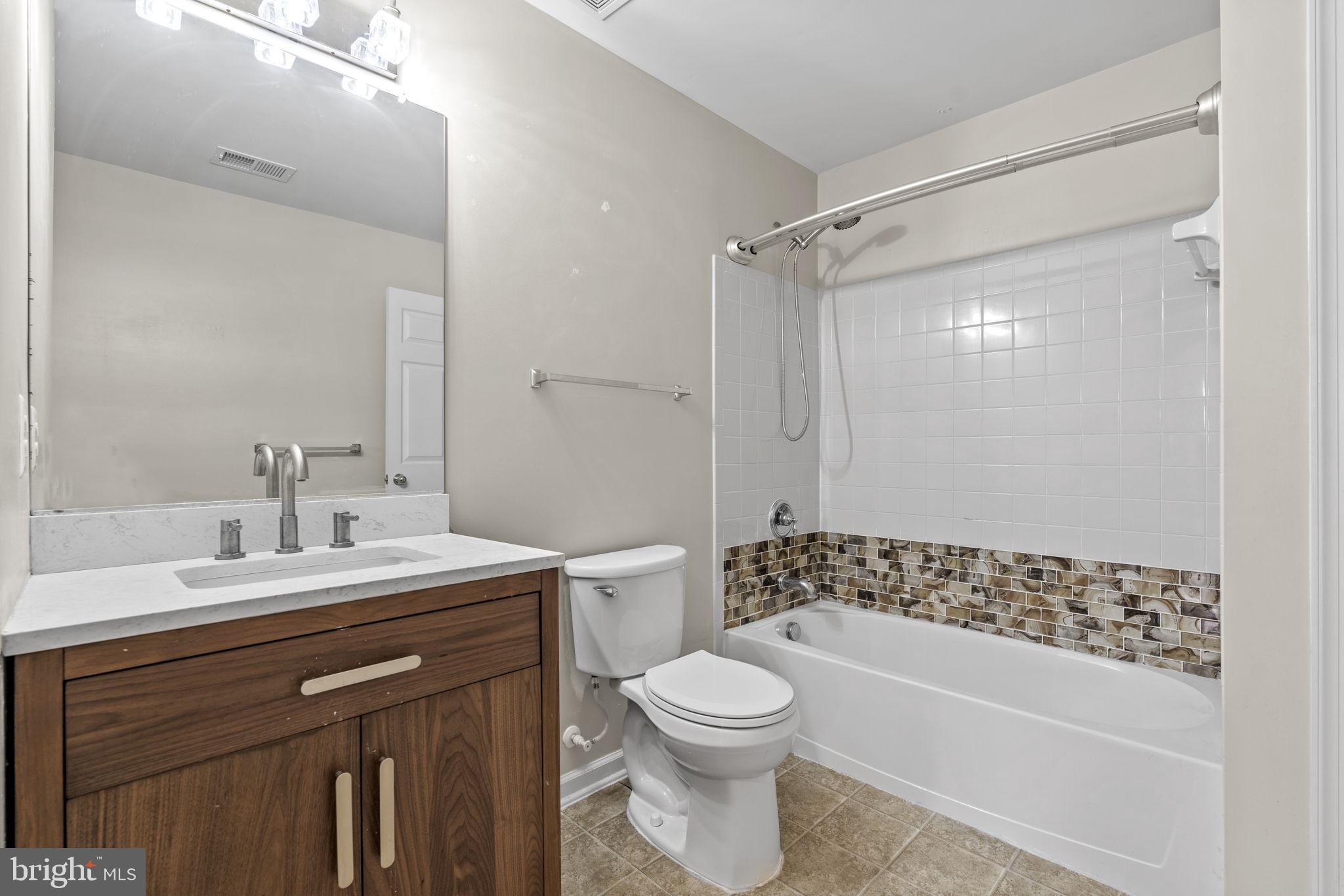 THE FALLS AT LEE'S PARKE - Residential