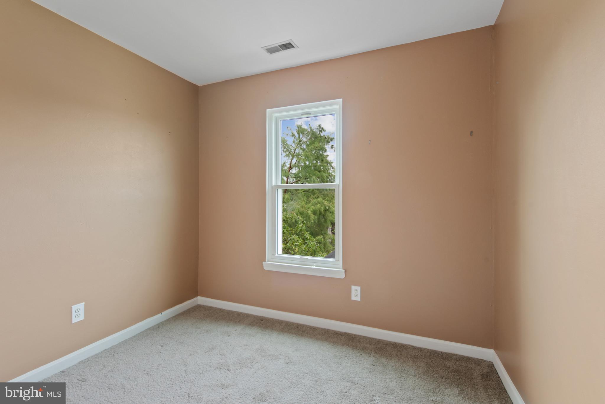 BOSTON COURTS - Residential