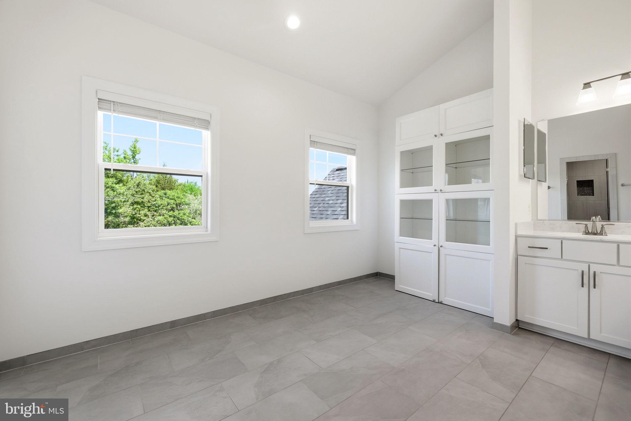 SULLIVAN ESTATES - Residential