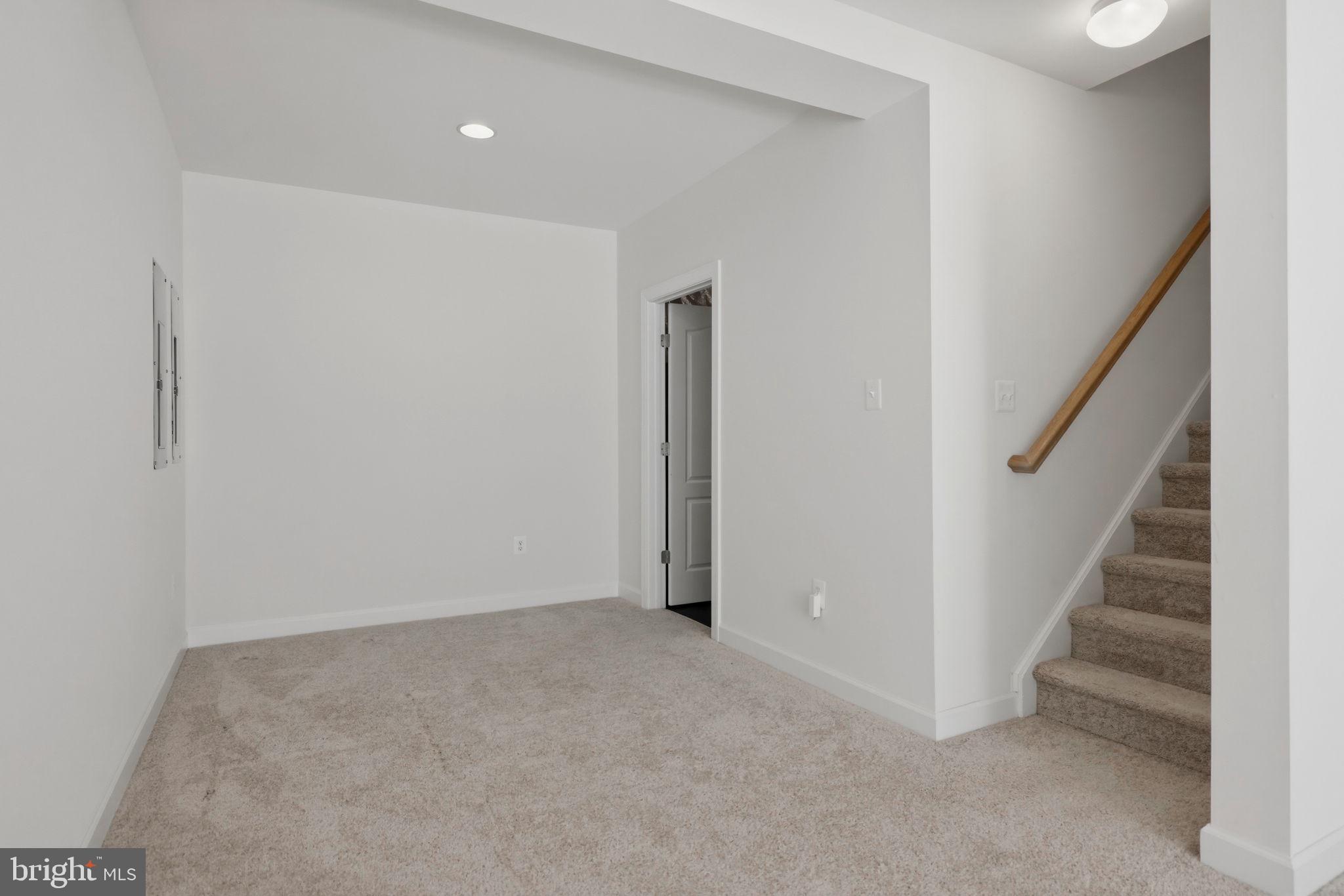 SULLIVAN ESTATES - Residential