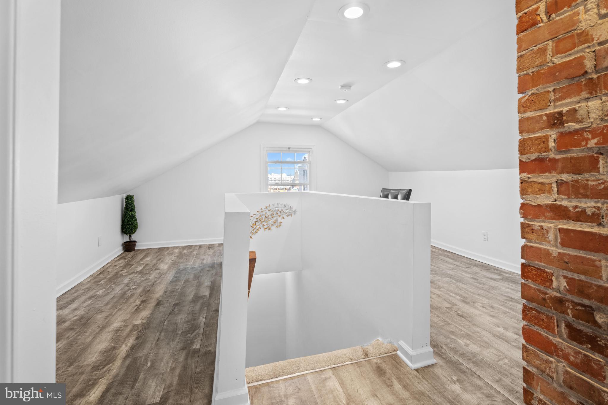DOWNTOWN OC - Commercial Sale