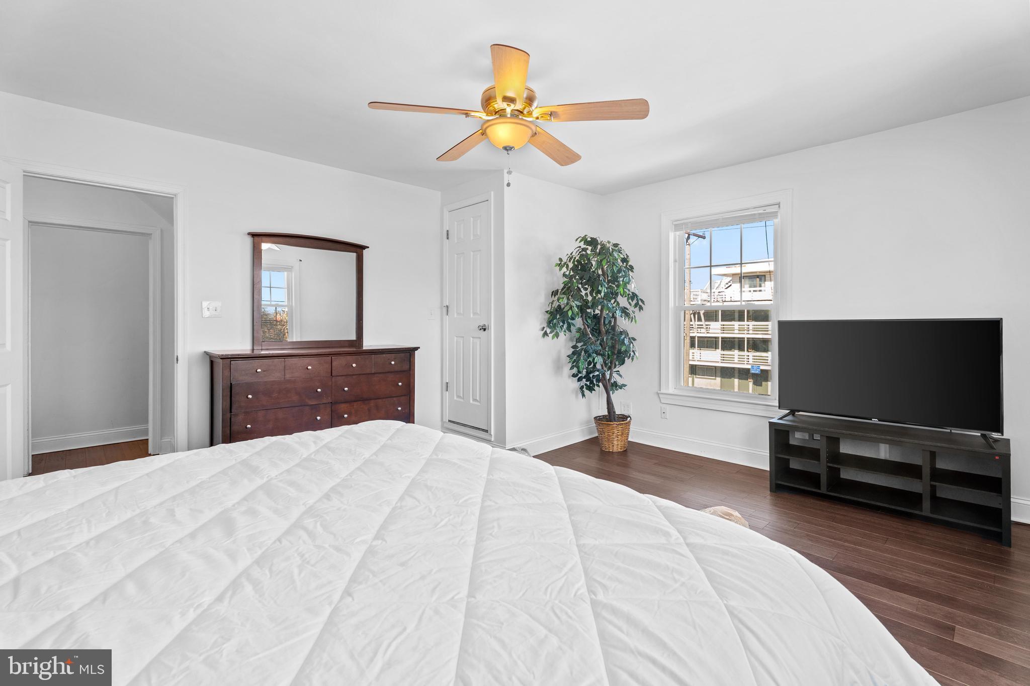 DOWNTOWN OC - Commercial Sale