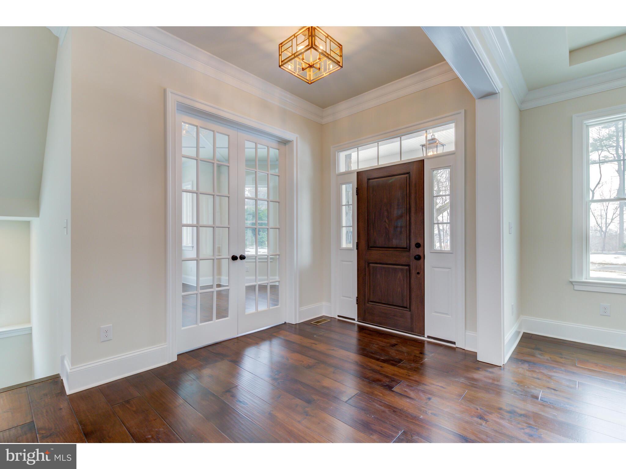 KNOBB HILL - Residential