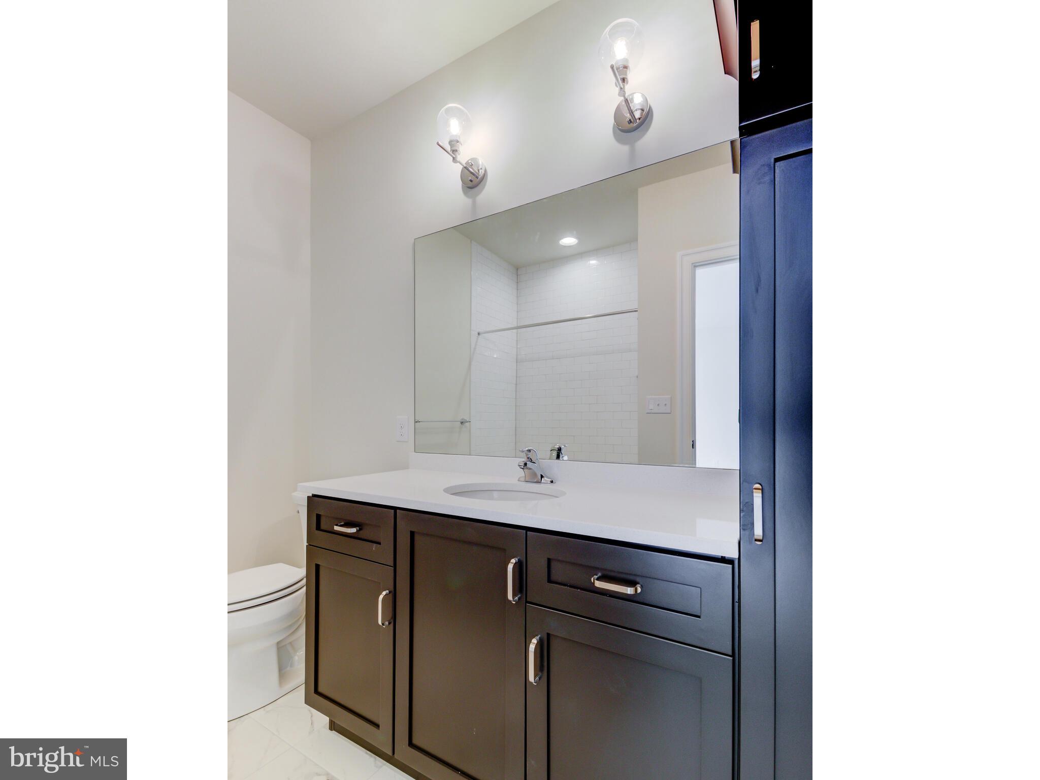KNOBB HILL - Residential