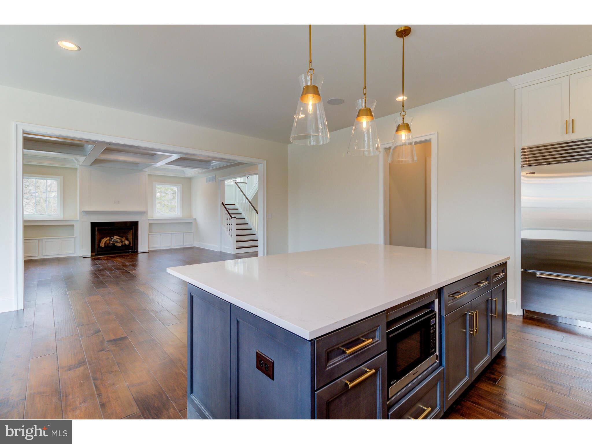 KNOBB HILL - Residential