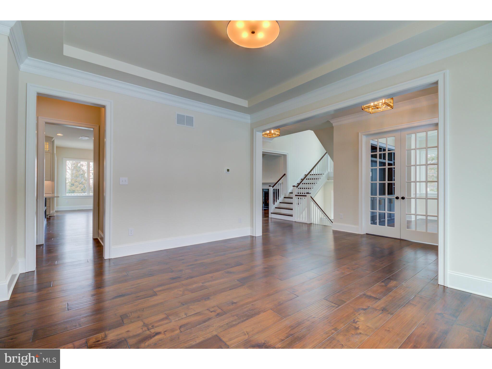 KNOBB HILL - Residential