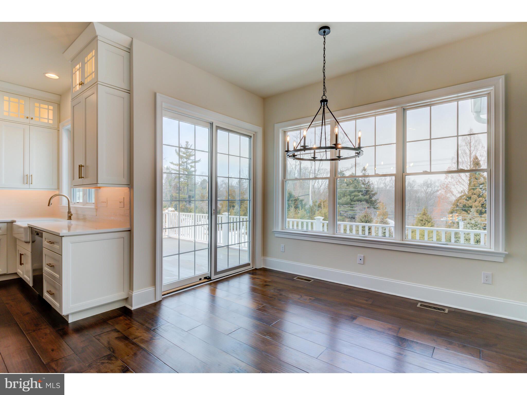KNOBB HILL - Residential