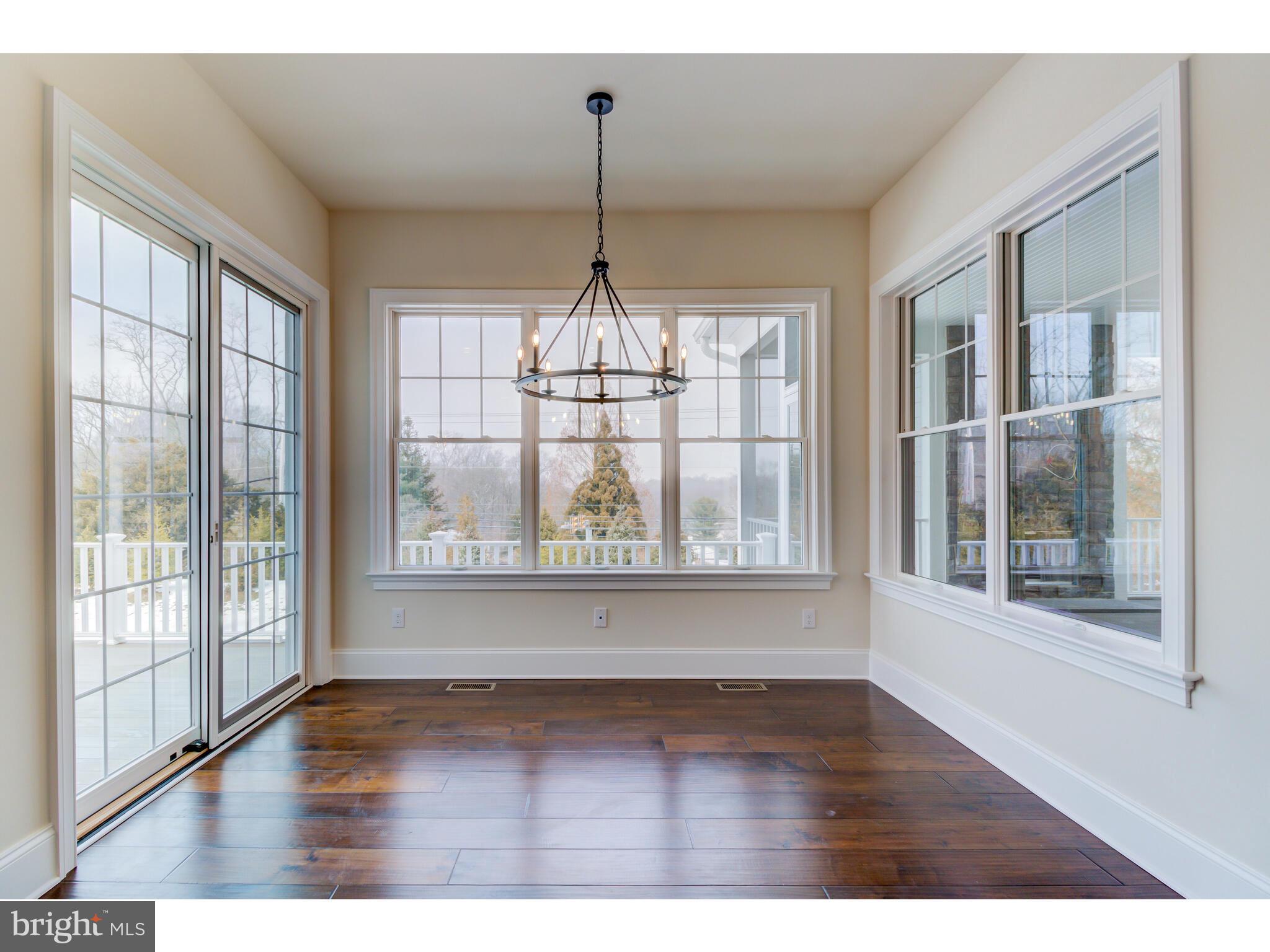 KNOBB HILL - Residential