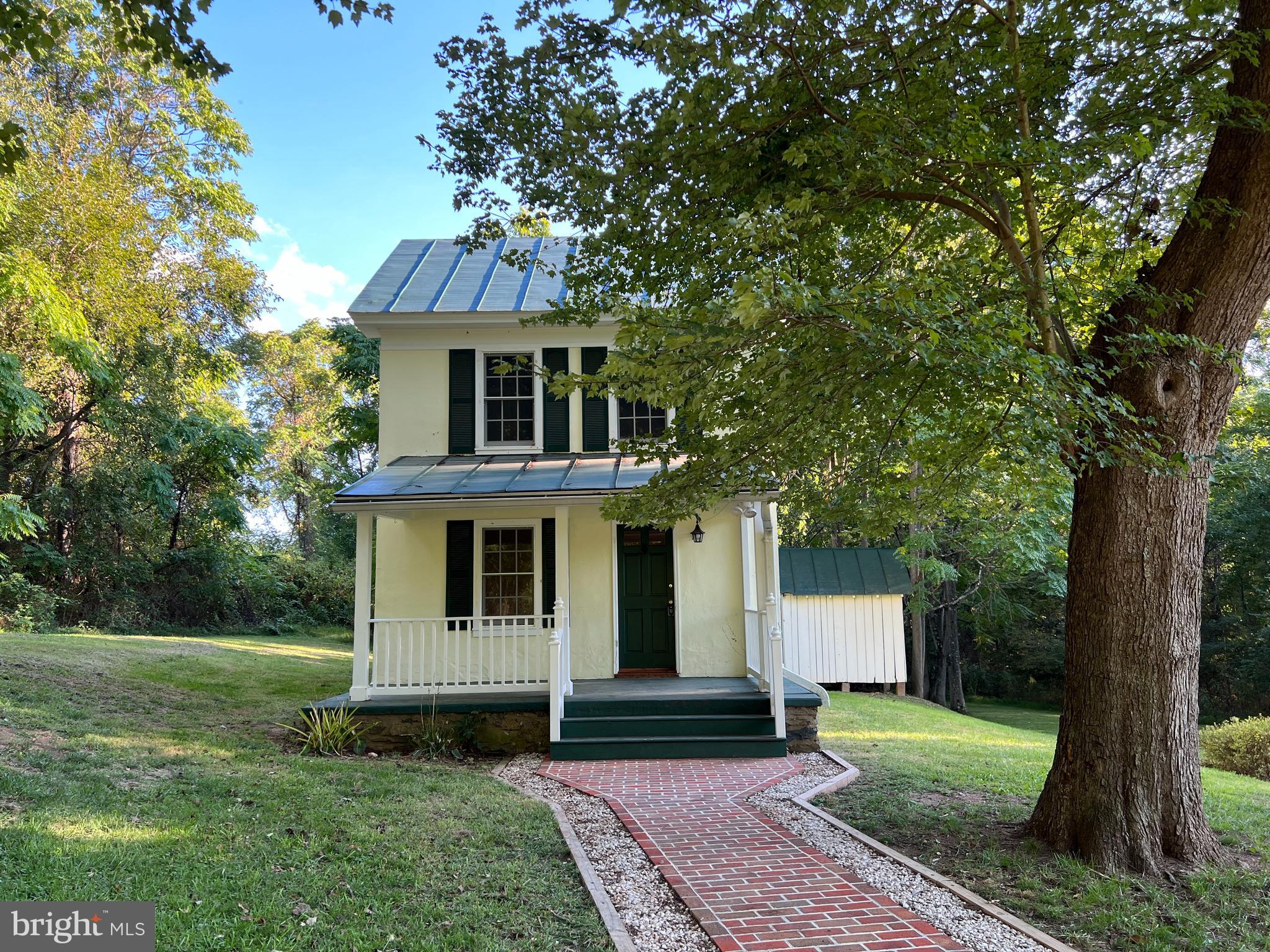 Charming mid-nineteenth century cottage available for rent near Delaplane. Offers 2 bedroom and one bathroom, and a cozy living room. Watch the deer from your front porch and enjoy the quiet. The landlord will take care of the mowing. The tenant needs to complete the rental application online through RentSpree. Pets are case-by case.