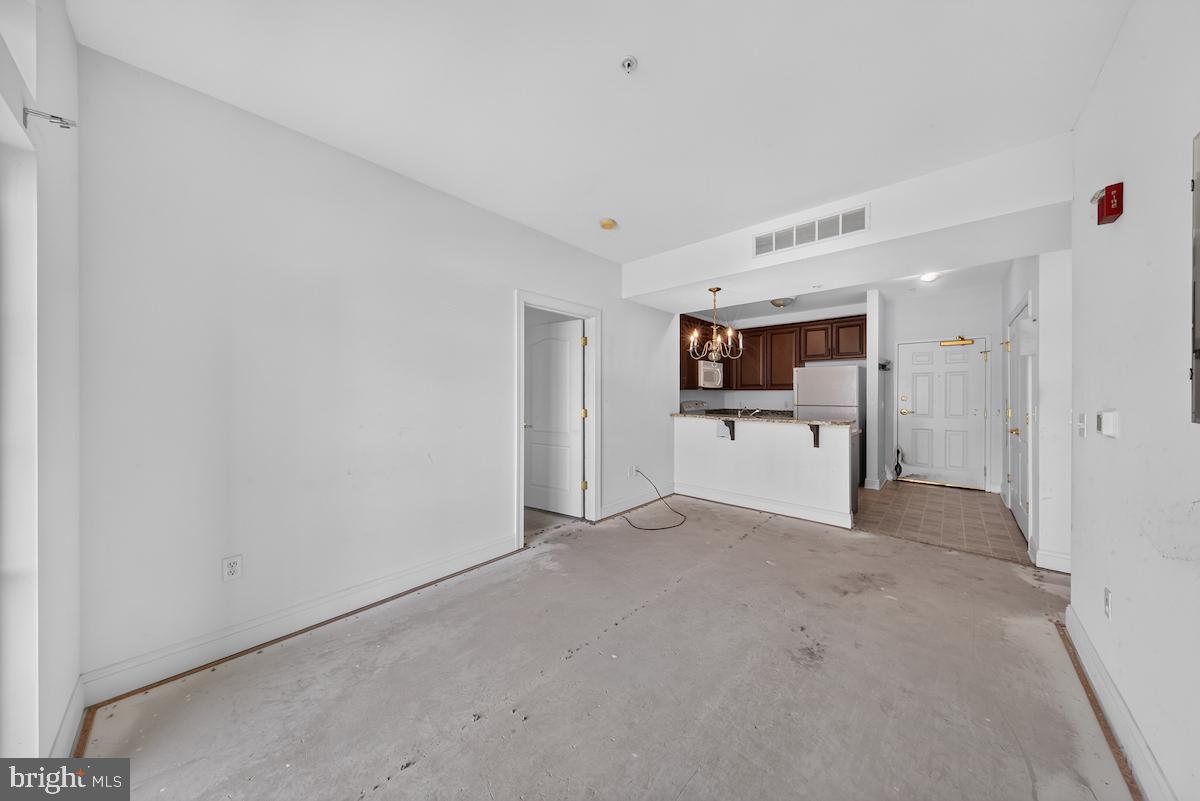 VILLAGE OF FOUNTAINVIEW - Residential