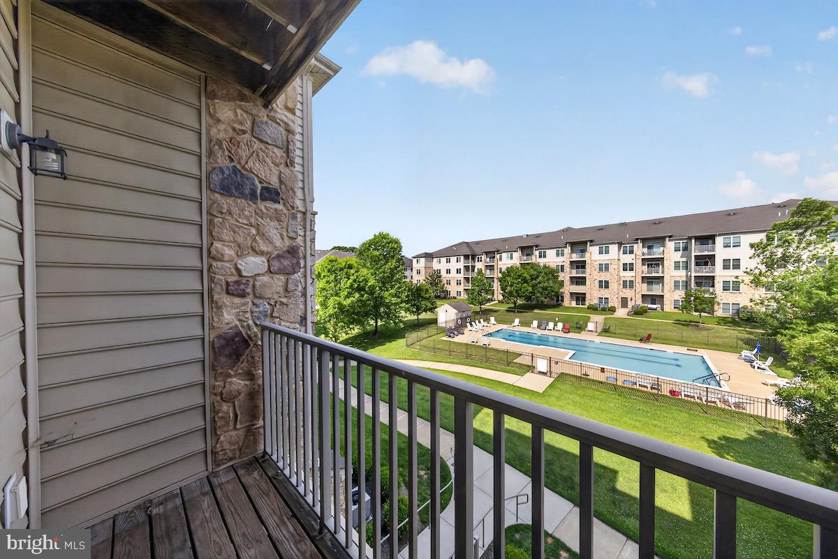 VILLAGE OF FOUNTAINVIEW - Residential