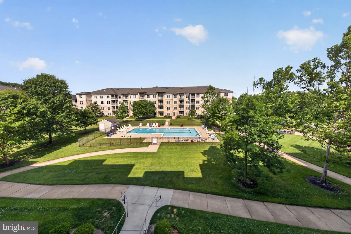 VILLAGE OF FOUNTAINVIEW - Residential