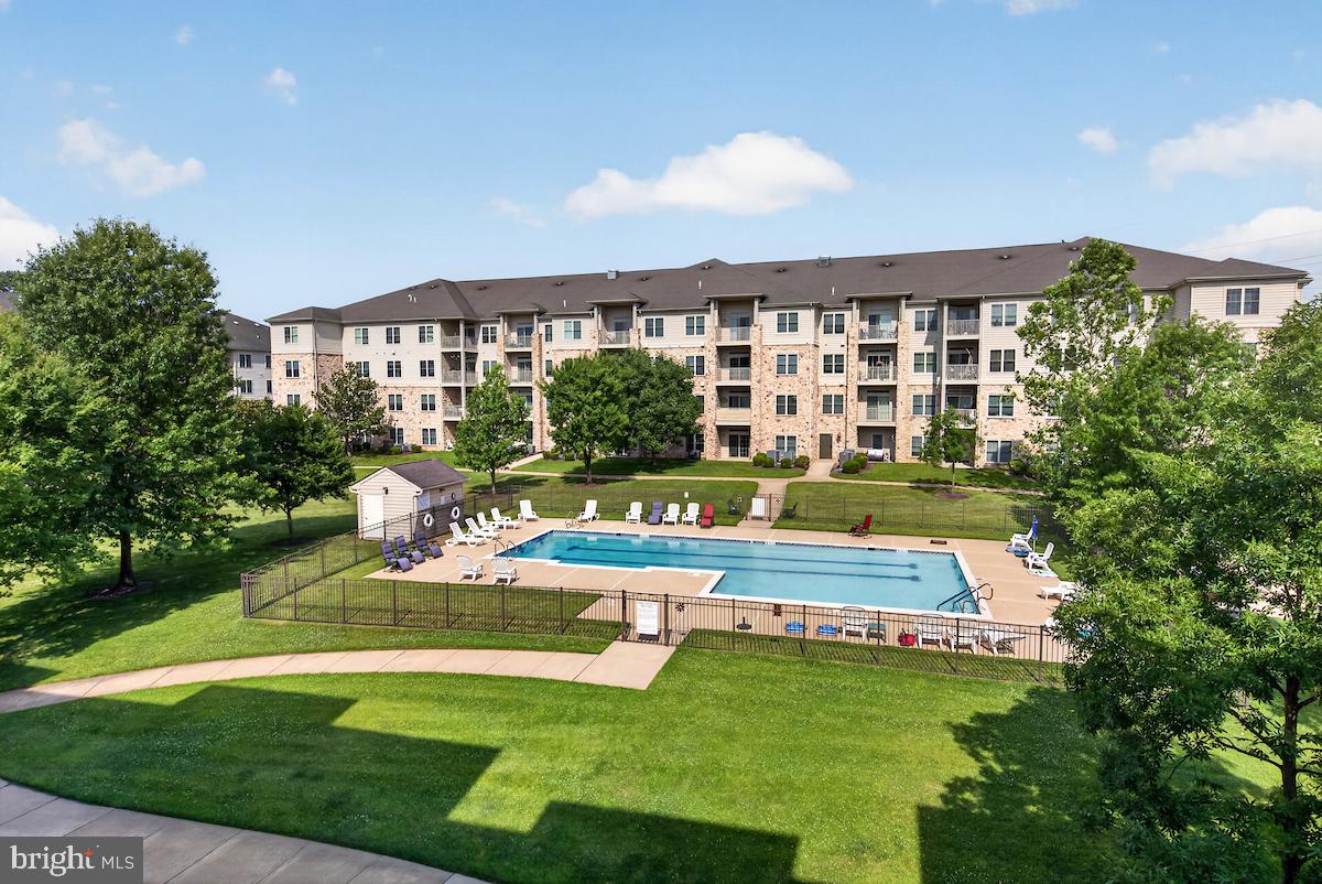 VILLAGE OF FOUNTAINVIEW - Residential