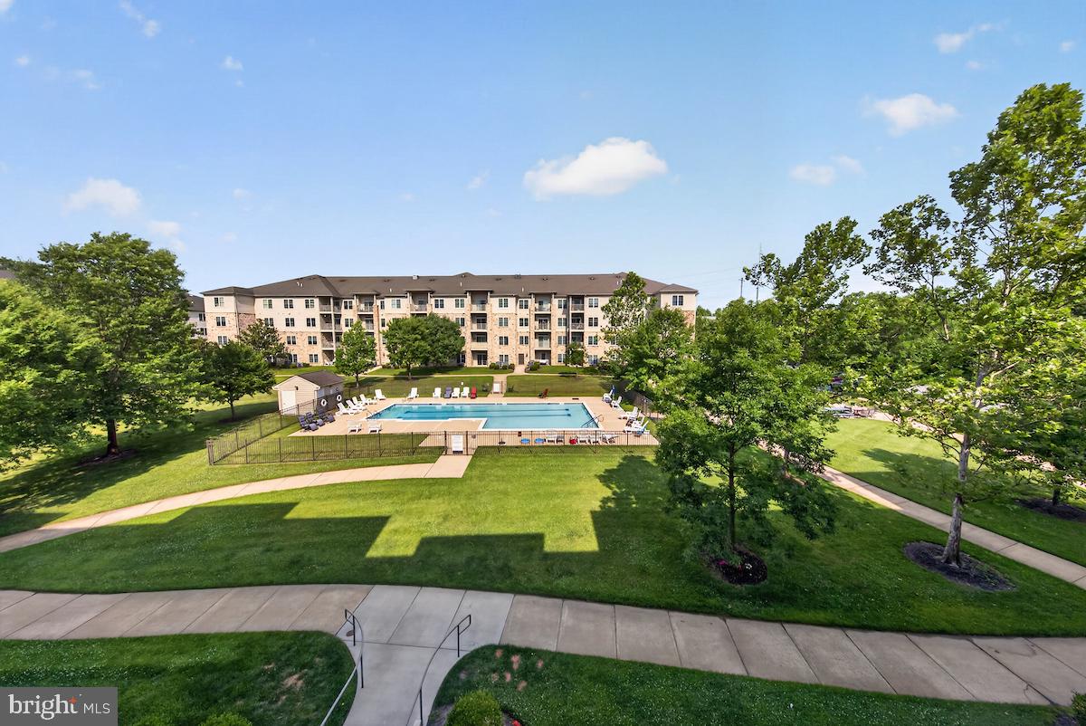 VILLAGE OF FOUNTAINVIEW - Residential
