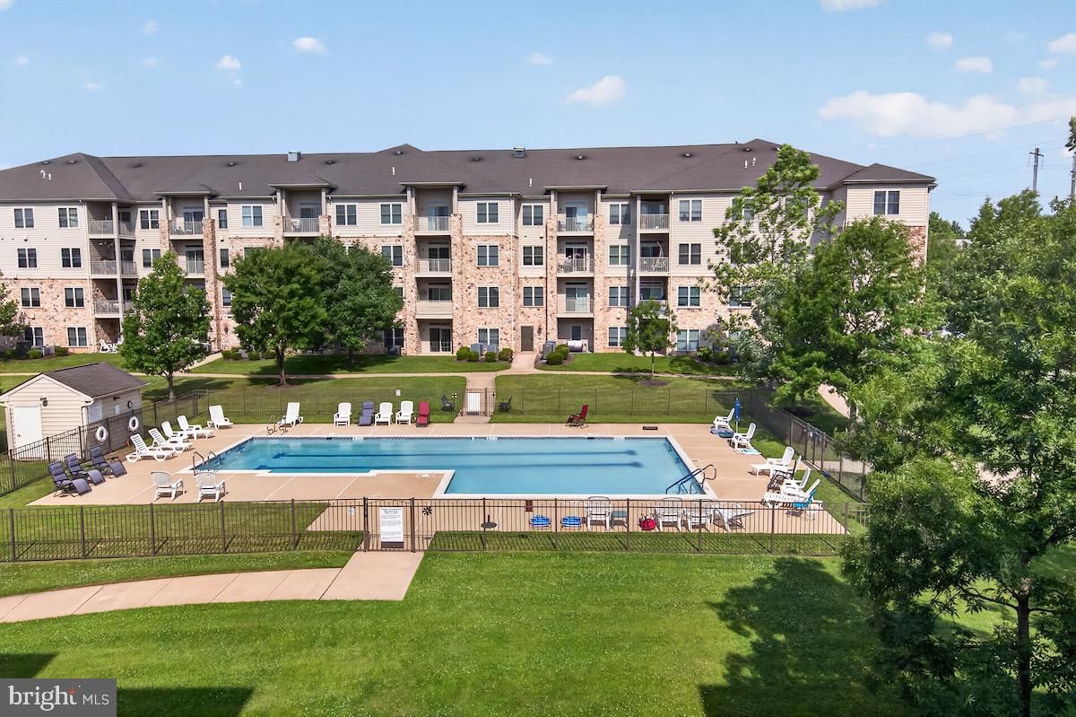 VILLAGE OF FOUNTAINVIEW - Residential
