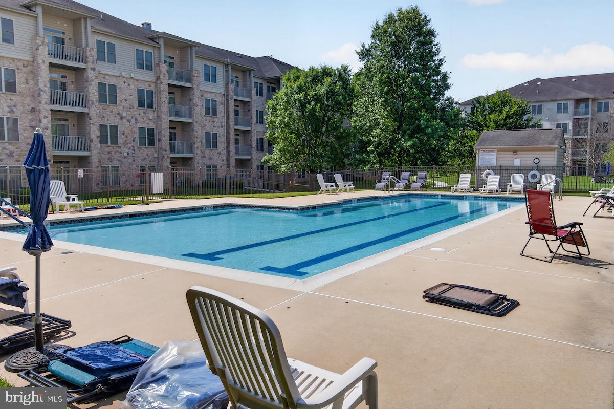 VILLAGE OF FOUNTAINVIEW - Residential