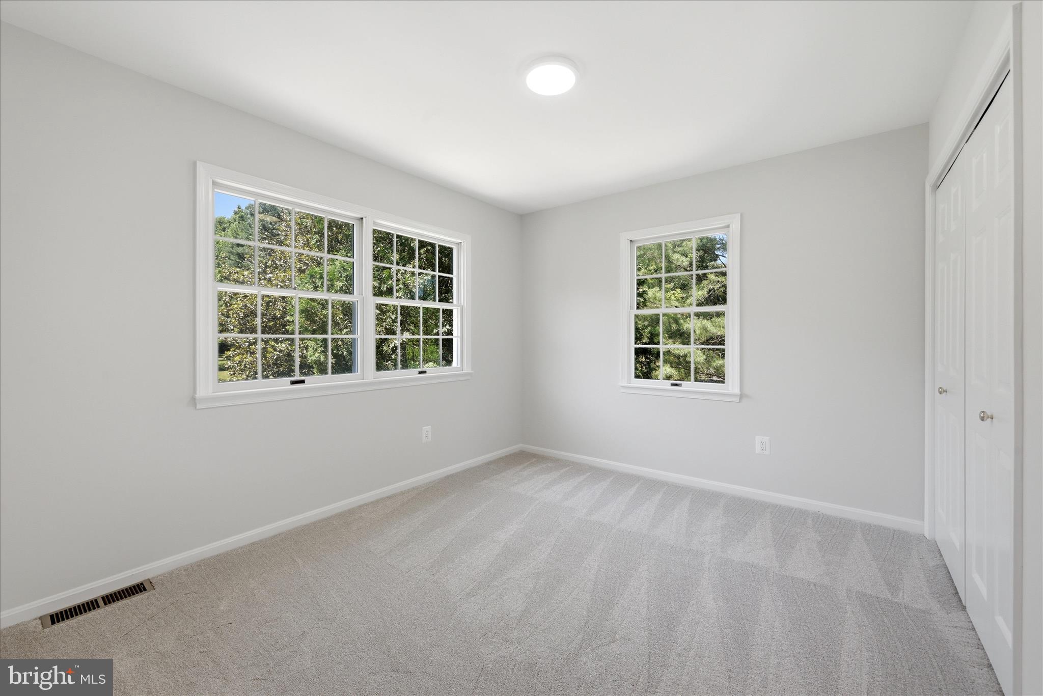 LAWNVALE ESTATES - Residential