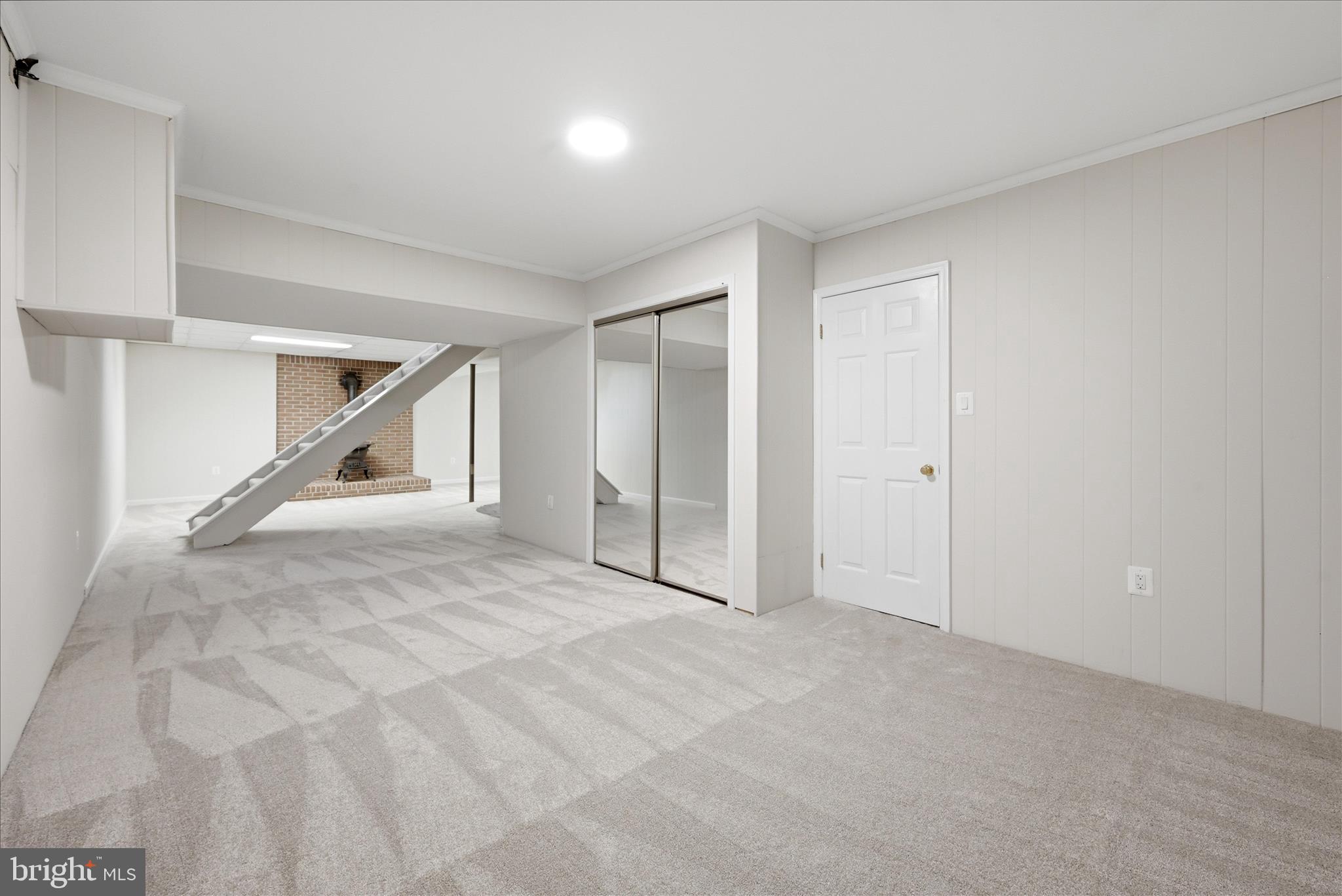 LAWNVALE ESTATES - Residential