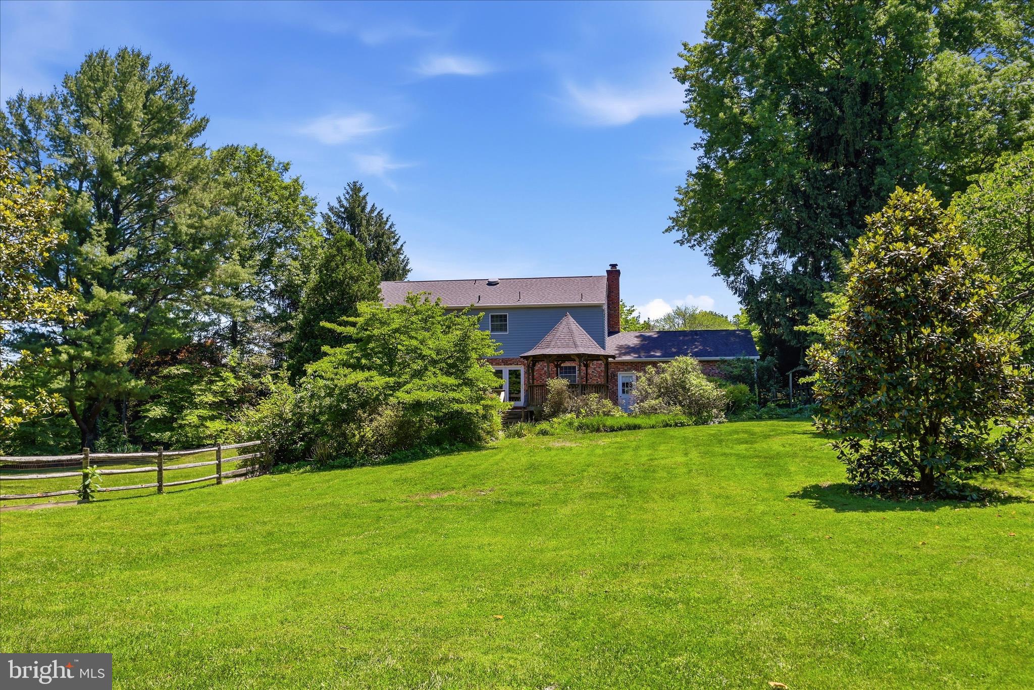 LAWNVALE ESTATES - Residential