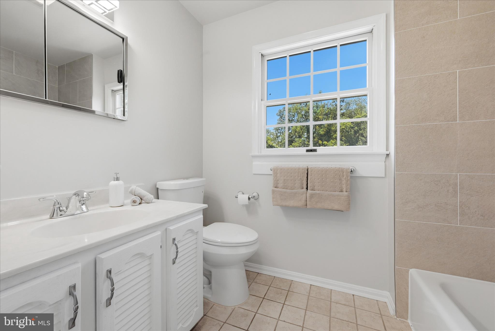 LAWNVALE ESTATES - Residential