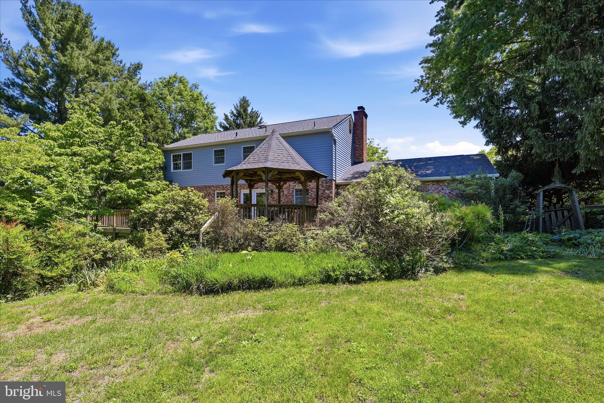 LAWNVALE ESTATES - Residential