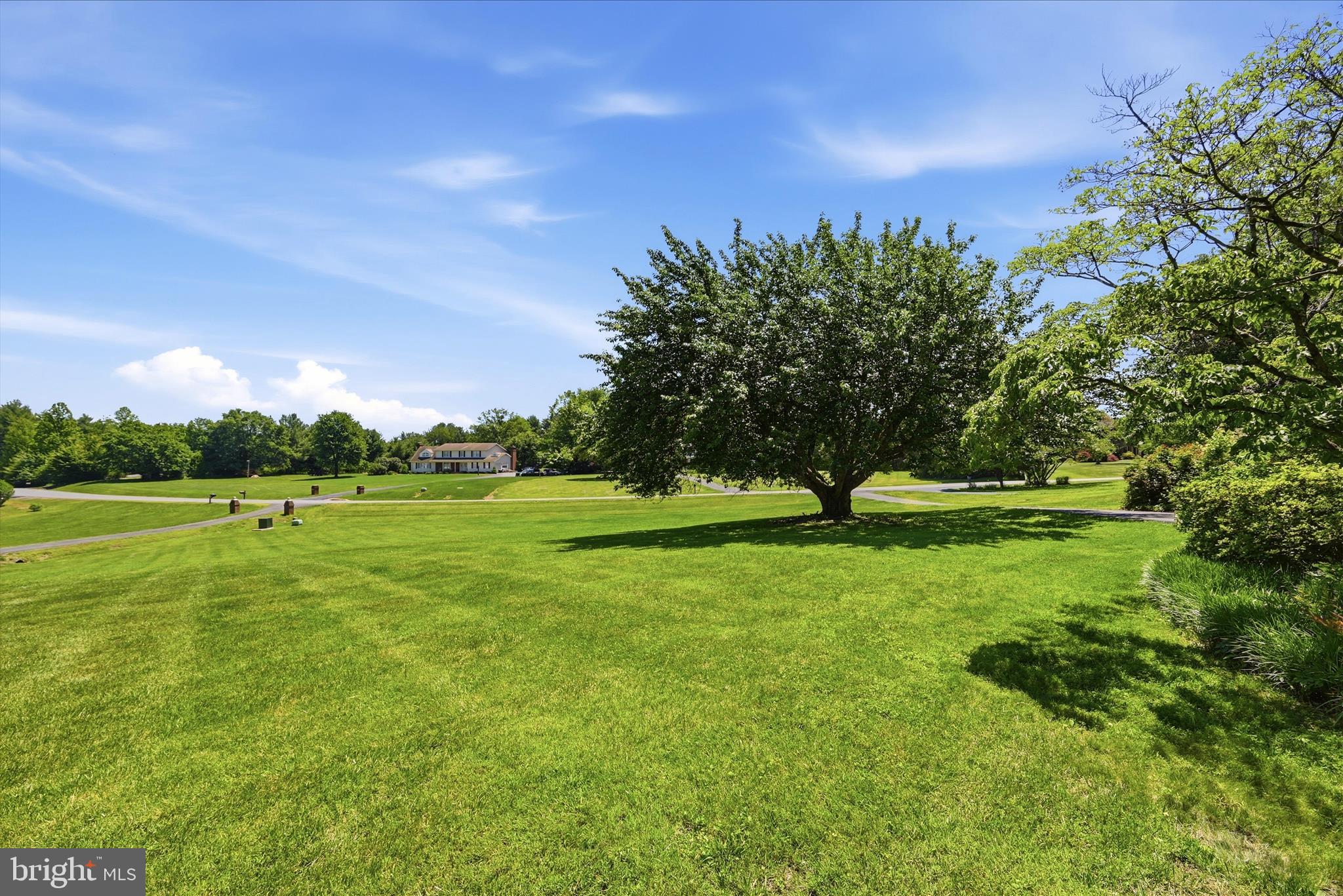LAWNVALE ESTATES - Residential