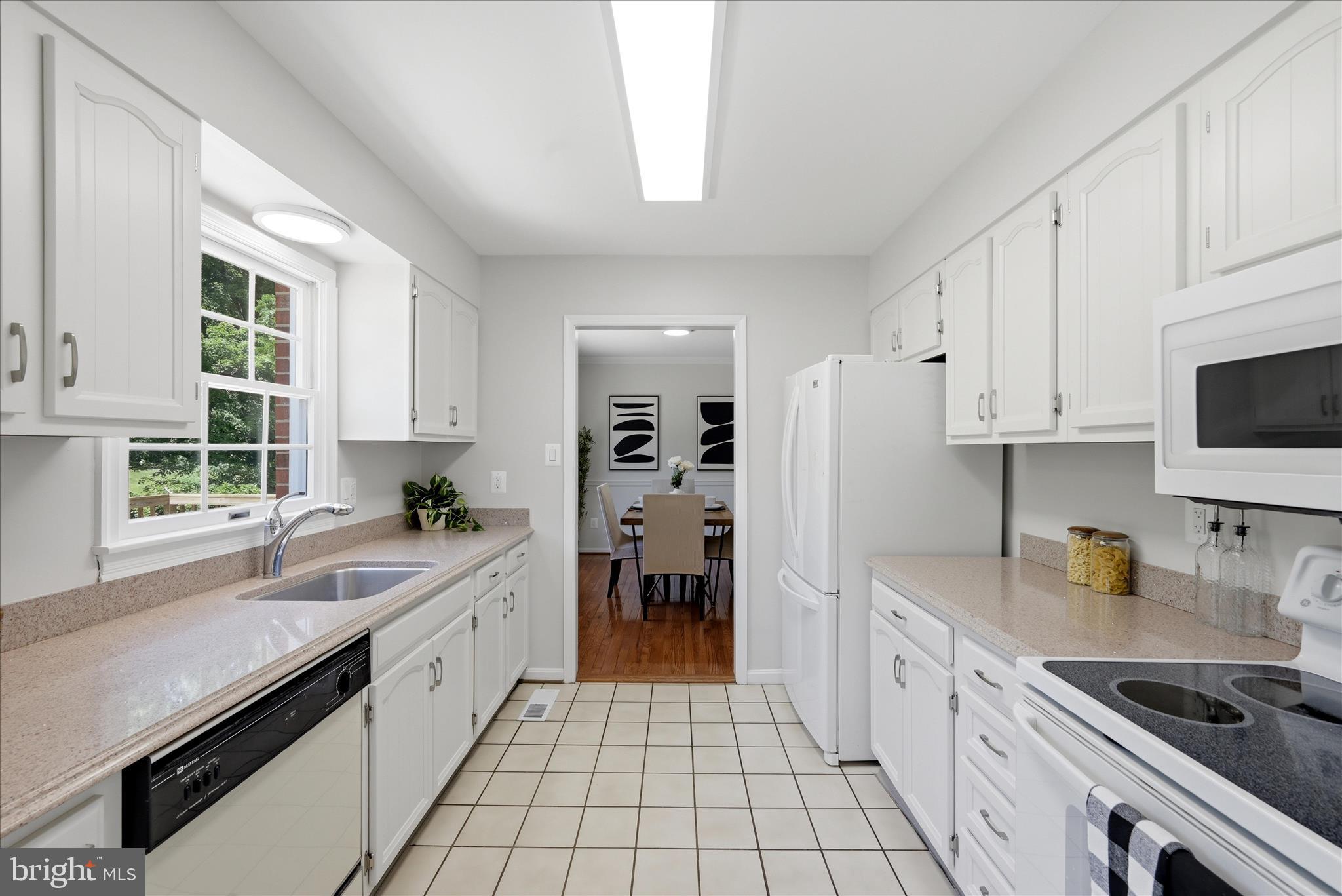 LAWNVALE ESTATES - Residential