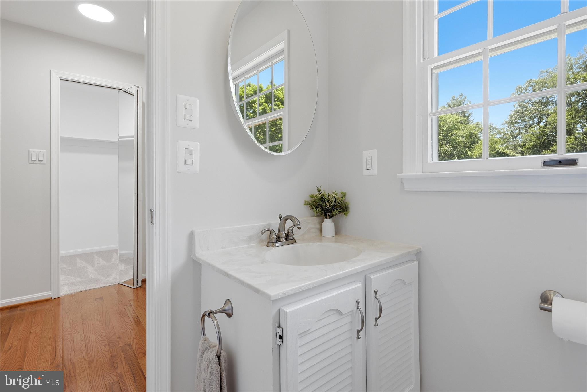 LAWNVALE ESTATES - Residential