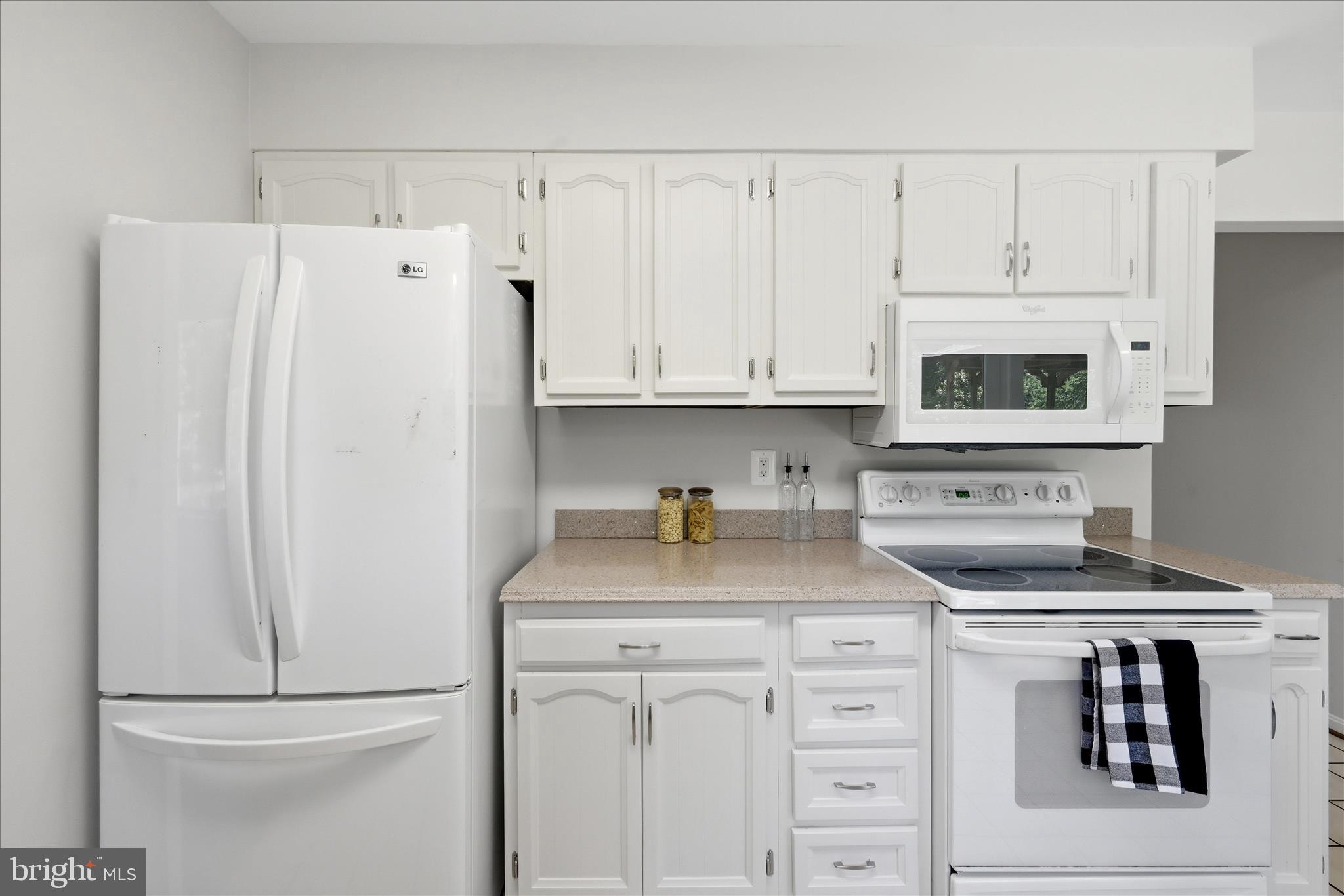 LAWNVALE ESTATES - Residential