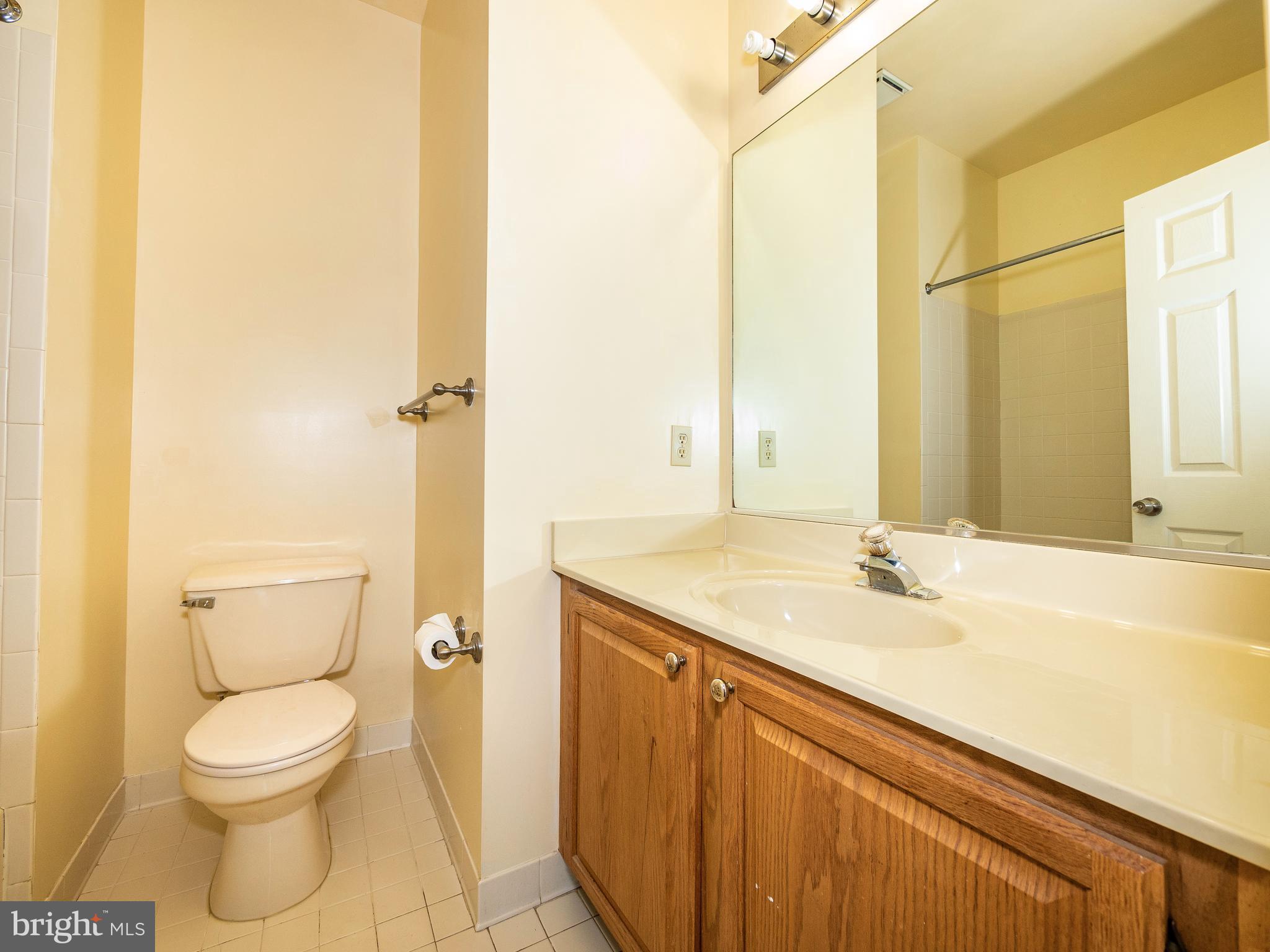FAIRWAYS BAY HILLS CONDOMINIUMS - Residential