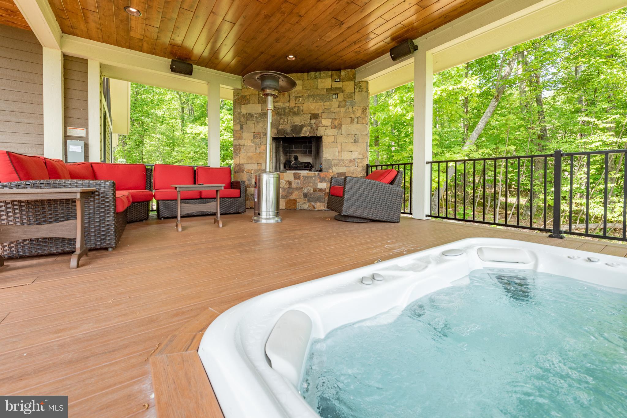 DEEP CREEK HIGHLANDS - Residential