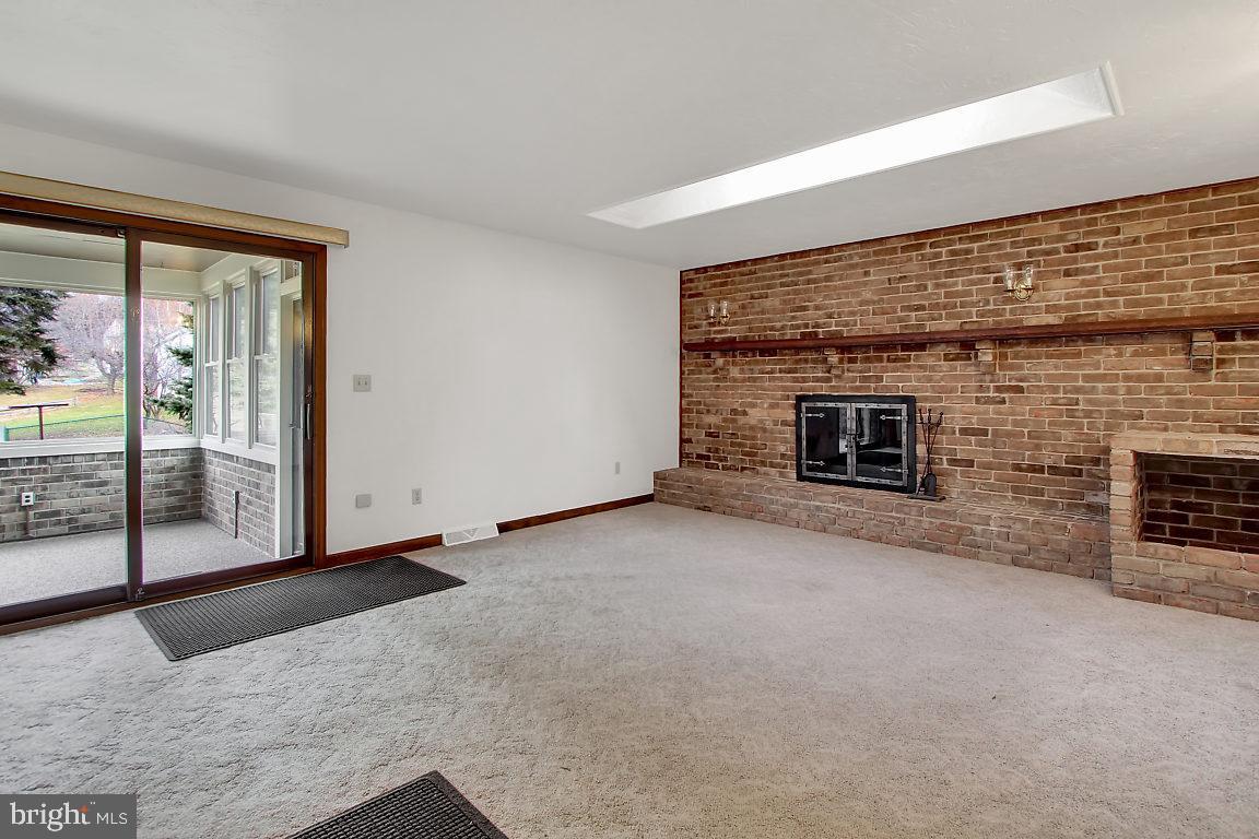 LOCUST GROVE - Residential