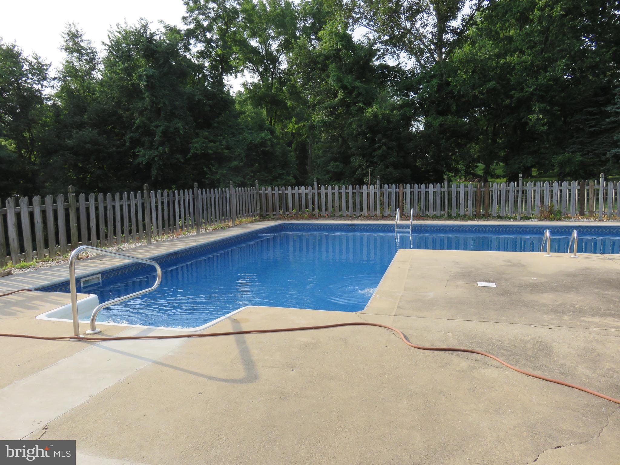 LOCUST GROVE - Residential