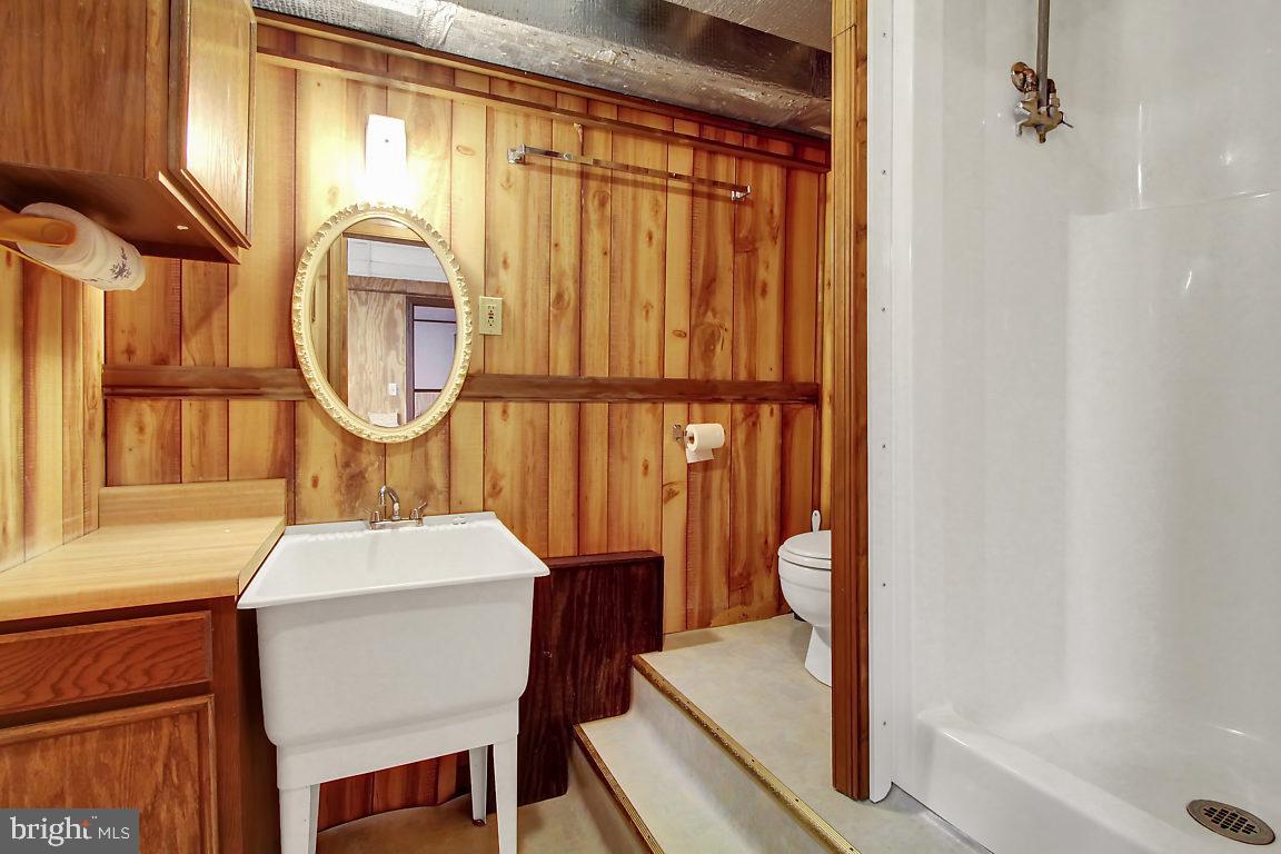 LOCUST GROVE - Residential