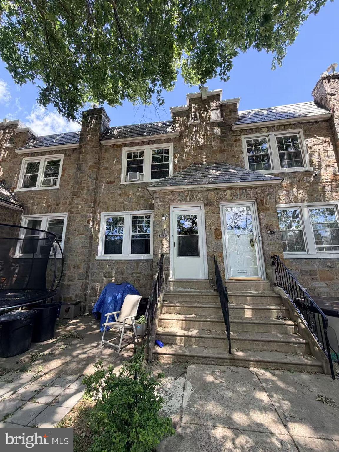 Strictly AS IS sale. Out-of-state seller has never occupied the property and will not make any repairs, warranties, or concessions. All inspections are for the buyer's informational purposes only