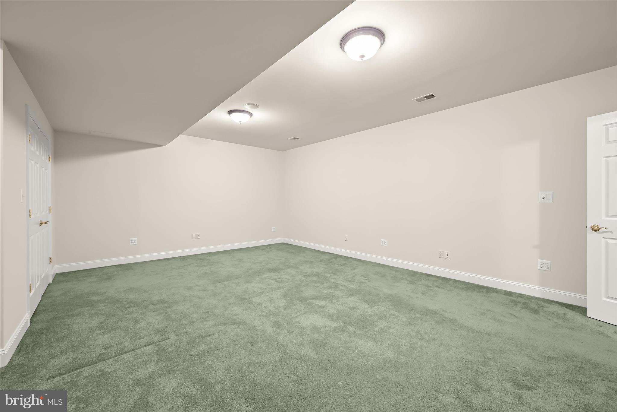 RIDGE VIEW HUNT - Residential