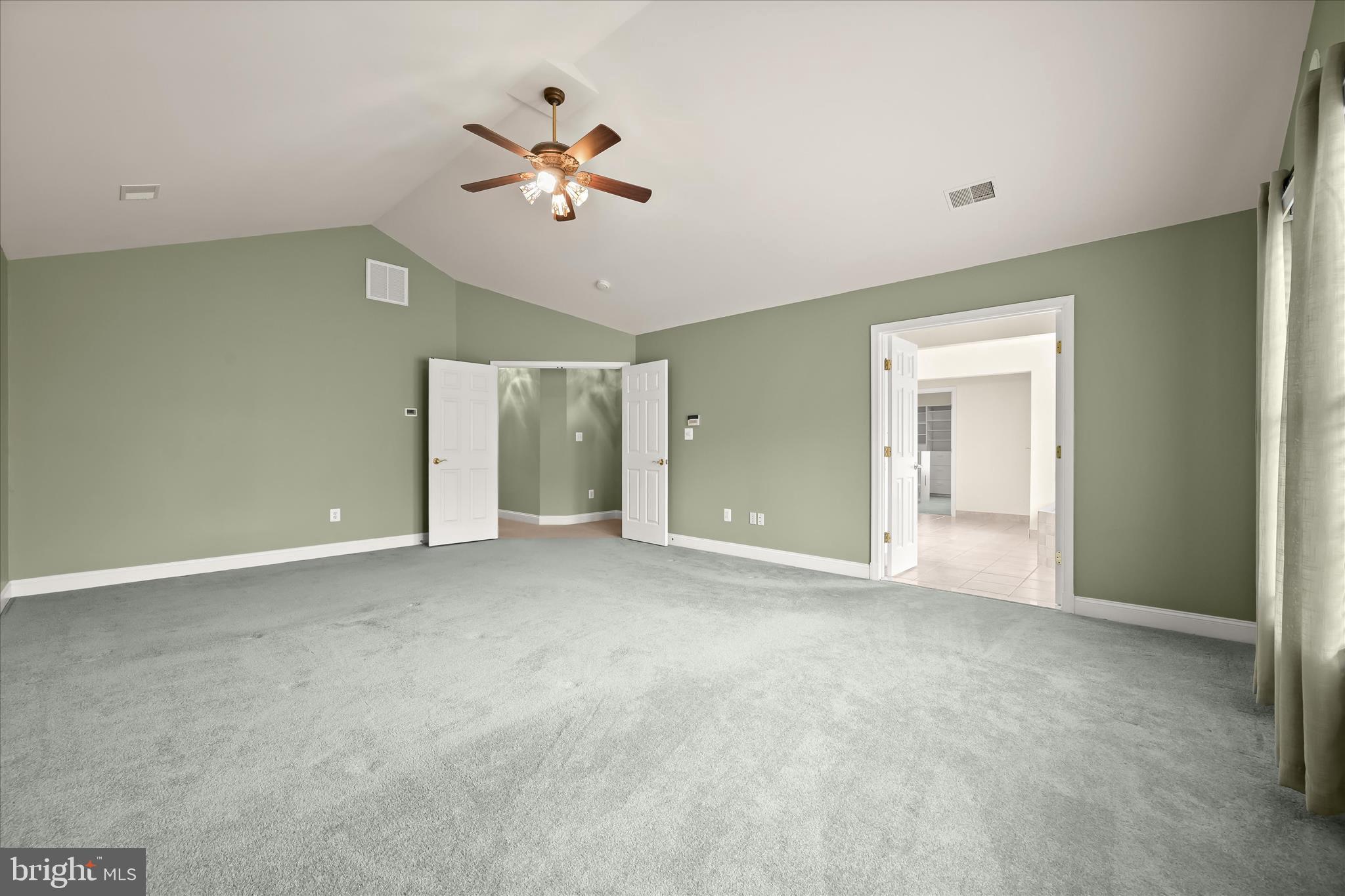 RIDGE VIEW HUNT - Residential