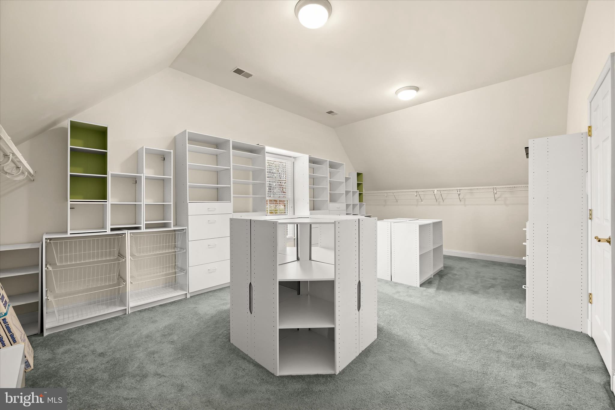 RIDGE VIEW HUNT - Residential