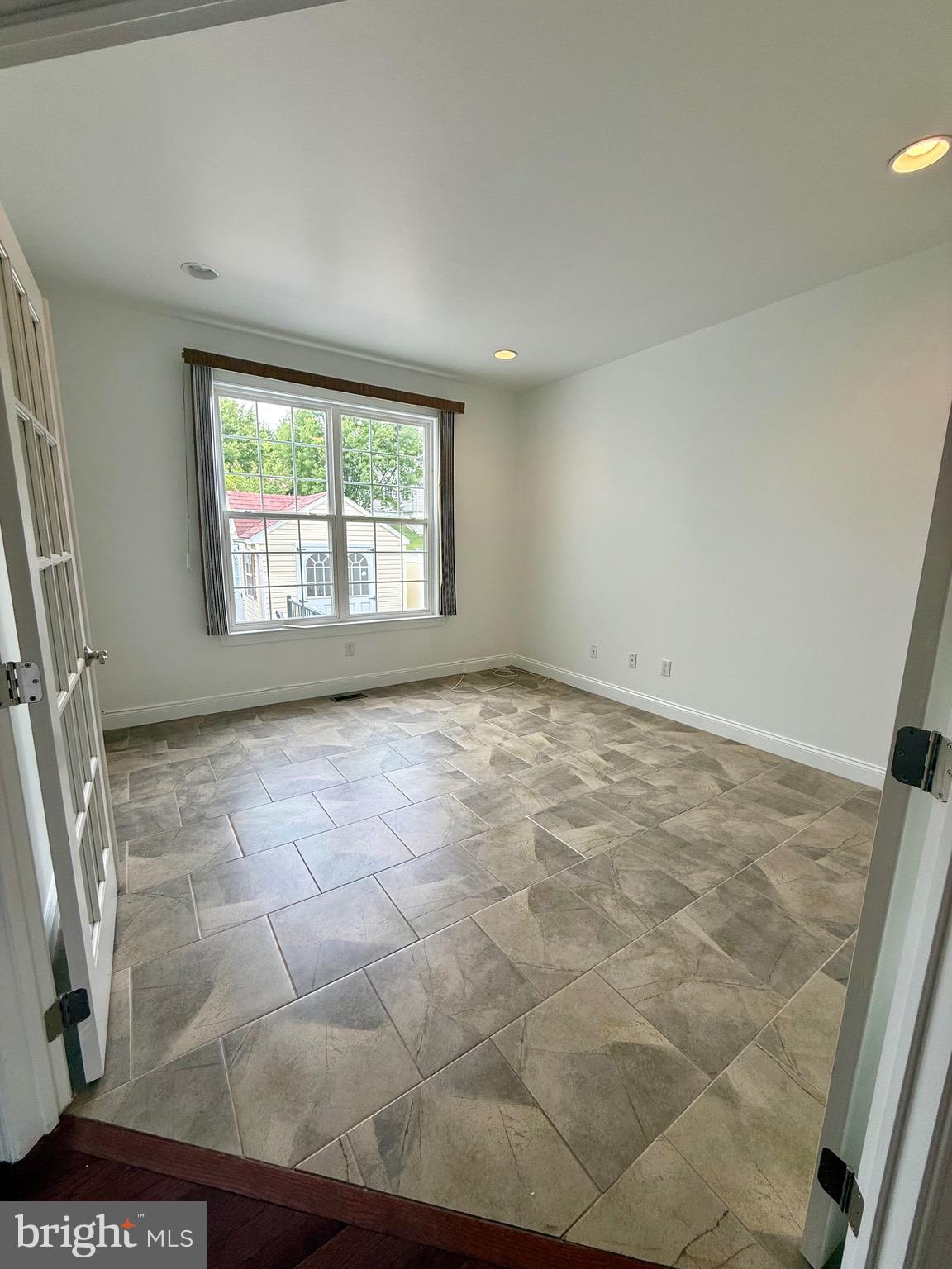 BELMONT RIDGE - Residential