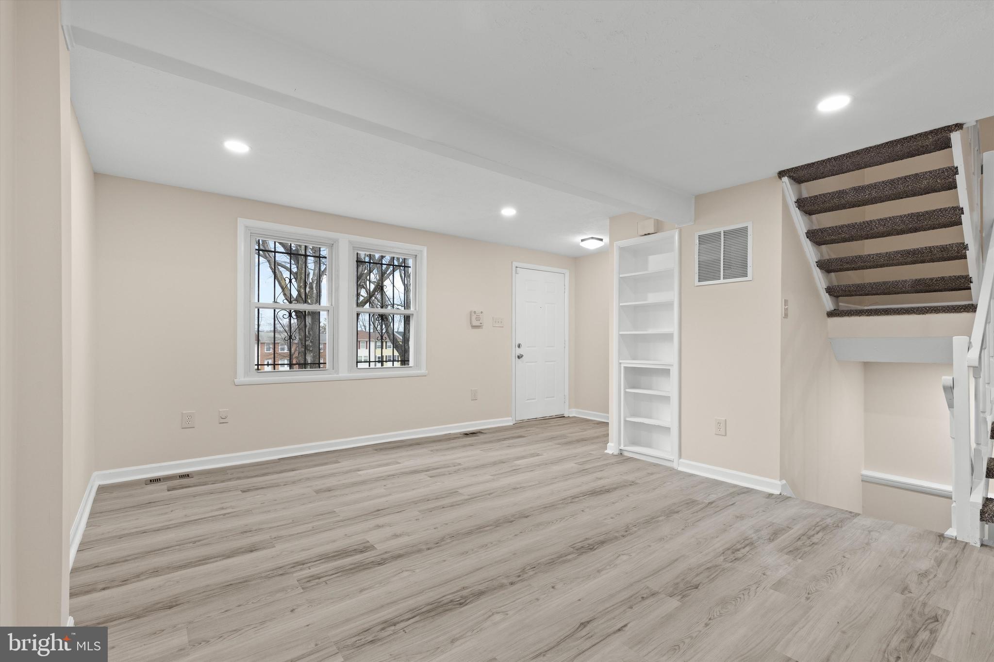 WESTHAMPTON TOWNHOUSES P - Residential