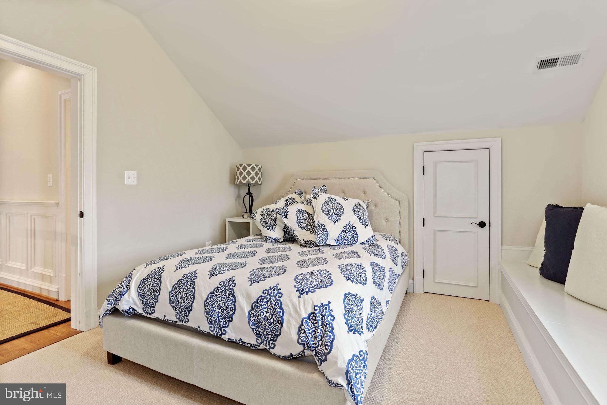 ROSEMONT - Residential